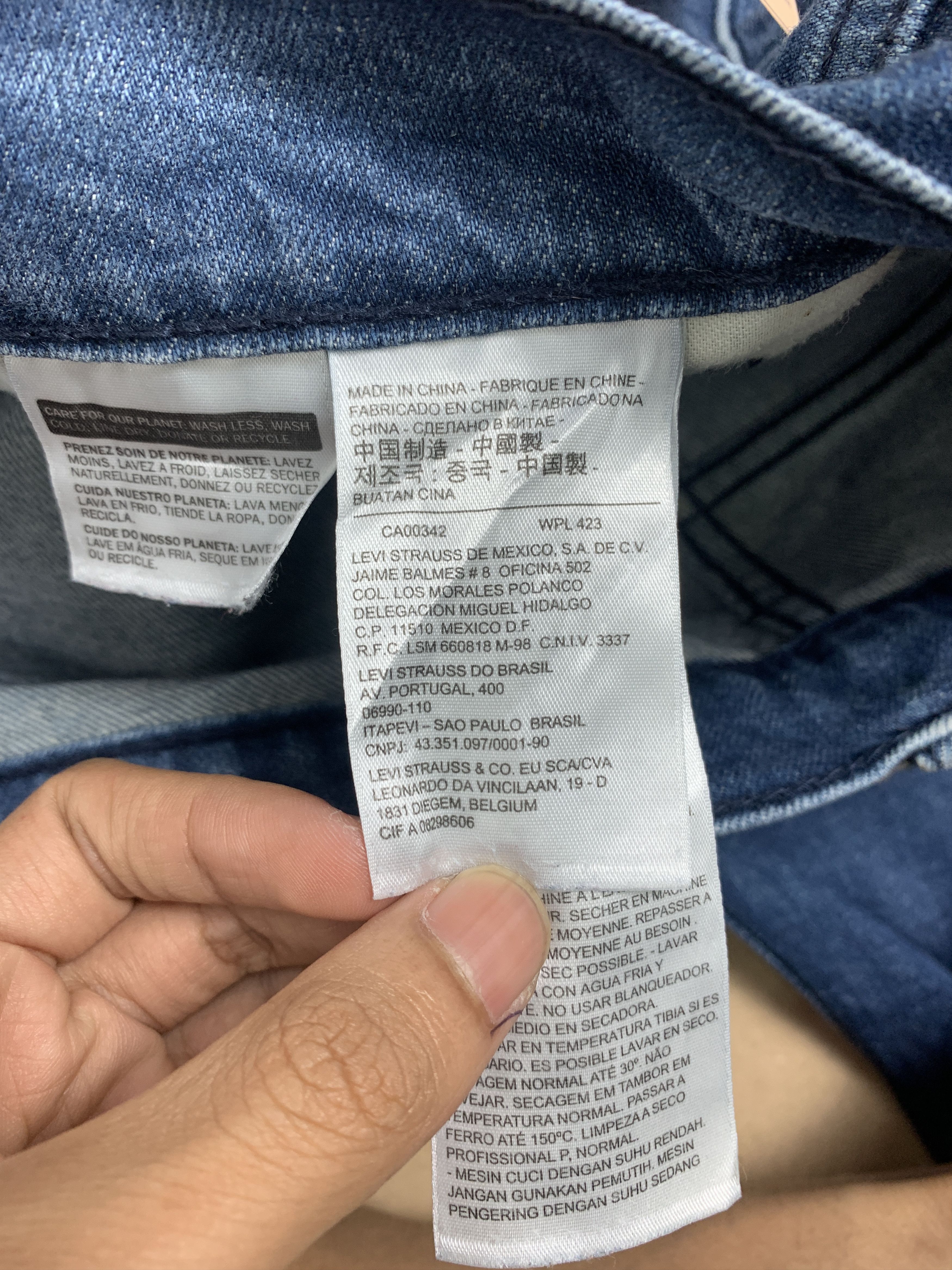 Levi's Vintage LEVI'S 513 Straight Cut Faded Jeans P0194 Size US 29 - 13 Thumbnail