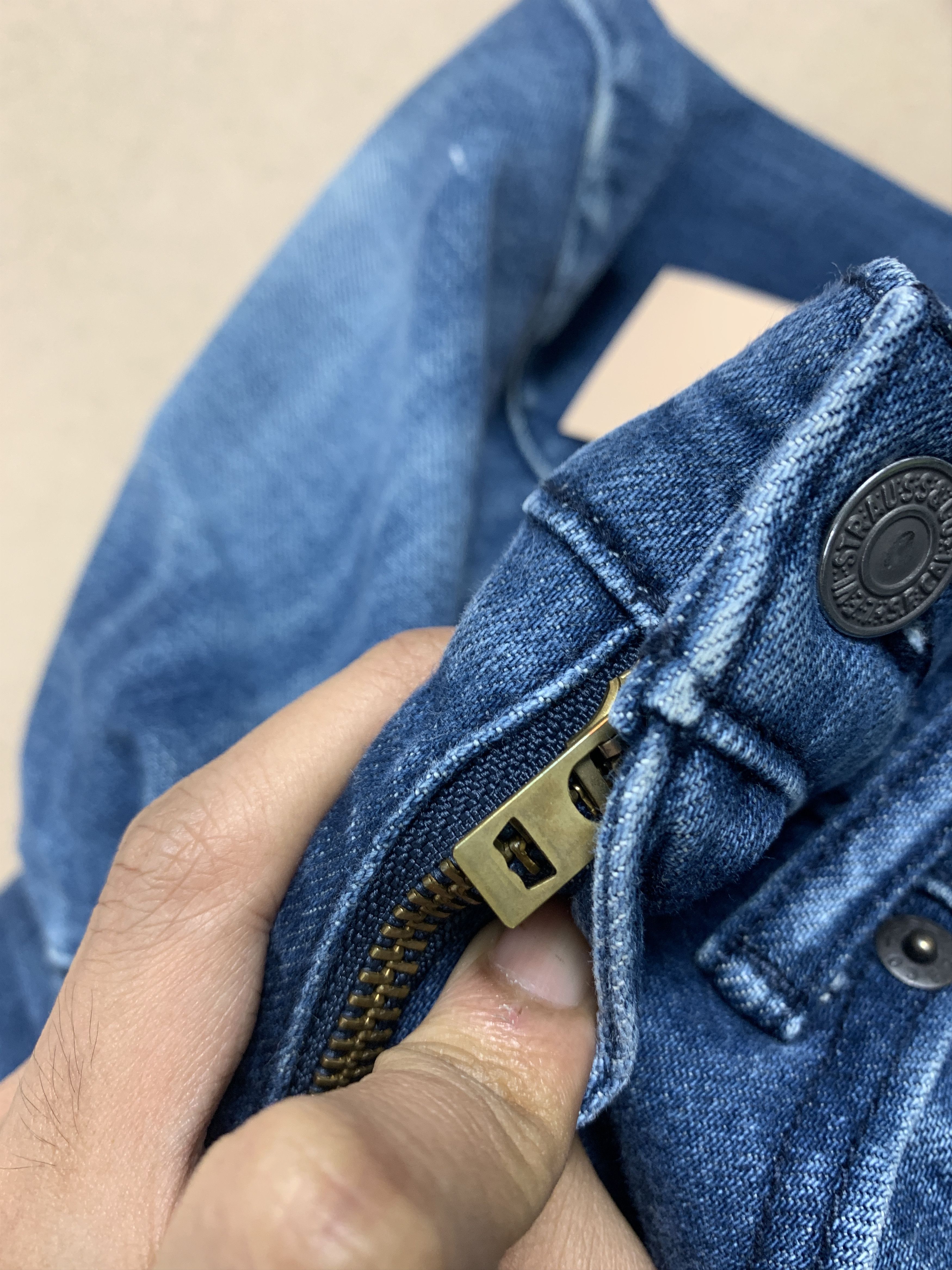 Levi's Vintage LEVI'S 513 Straight Cut Faded Jeans P0194 Size US 29 - 20 Thumbnail