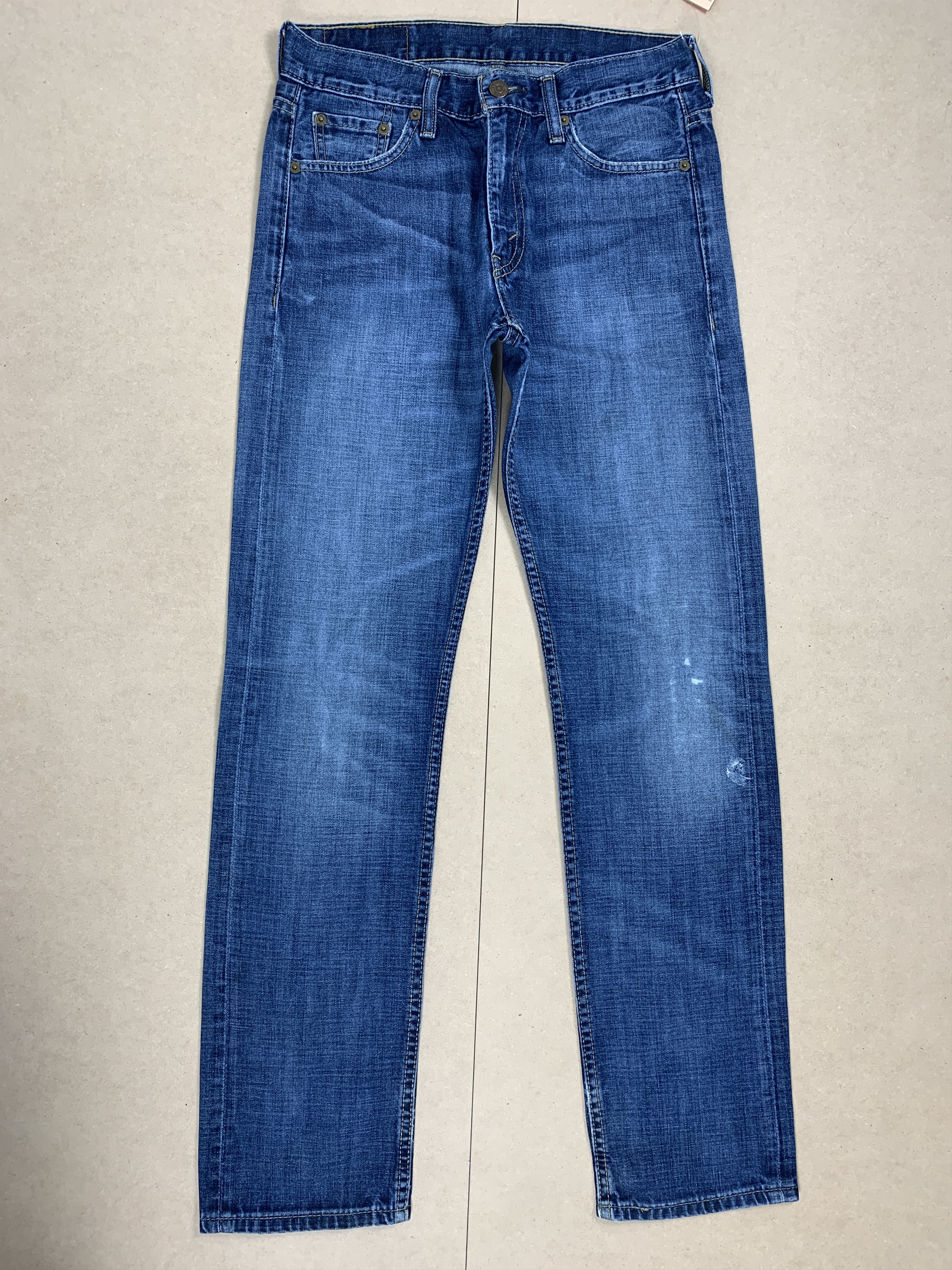 Levi's × Vintage Vintage LEVI'S 513 Distressed Faded StraightCut Mid Wash Size US 28 / EU 44 - 1 Thumbnail