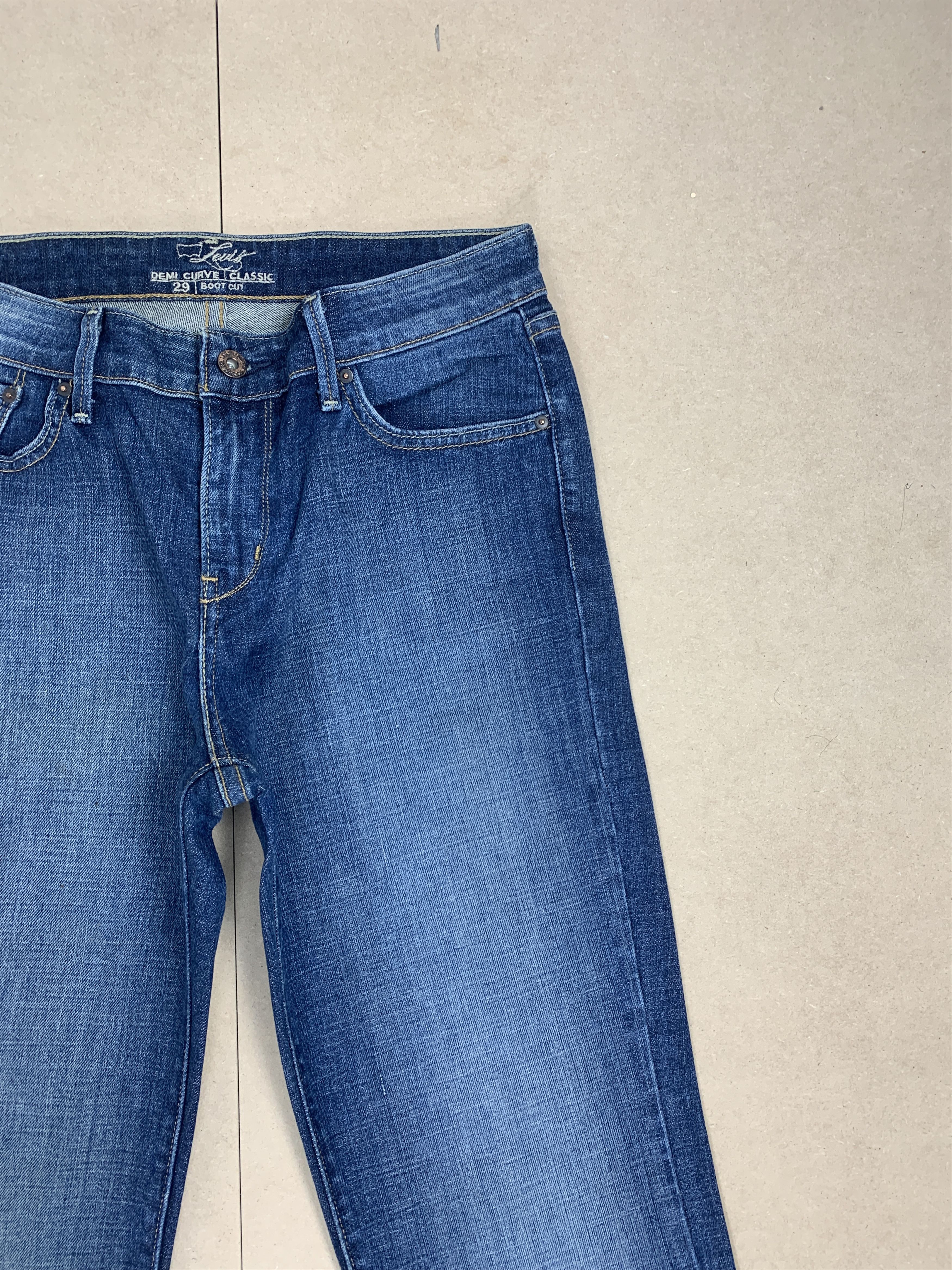 Levi's × Vintage Vintage Levi's Demi Curve Classic Boot Cut Faded Mid Wash Size 28" / US 6 / IT 42 - 3 Thumbnail