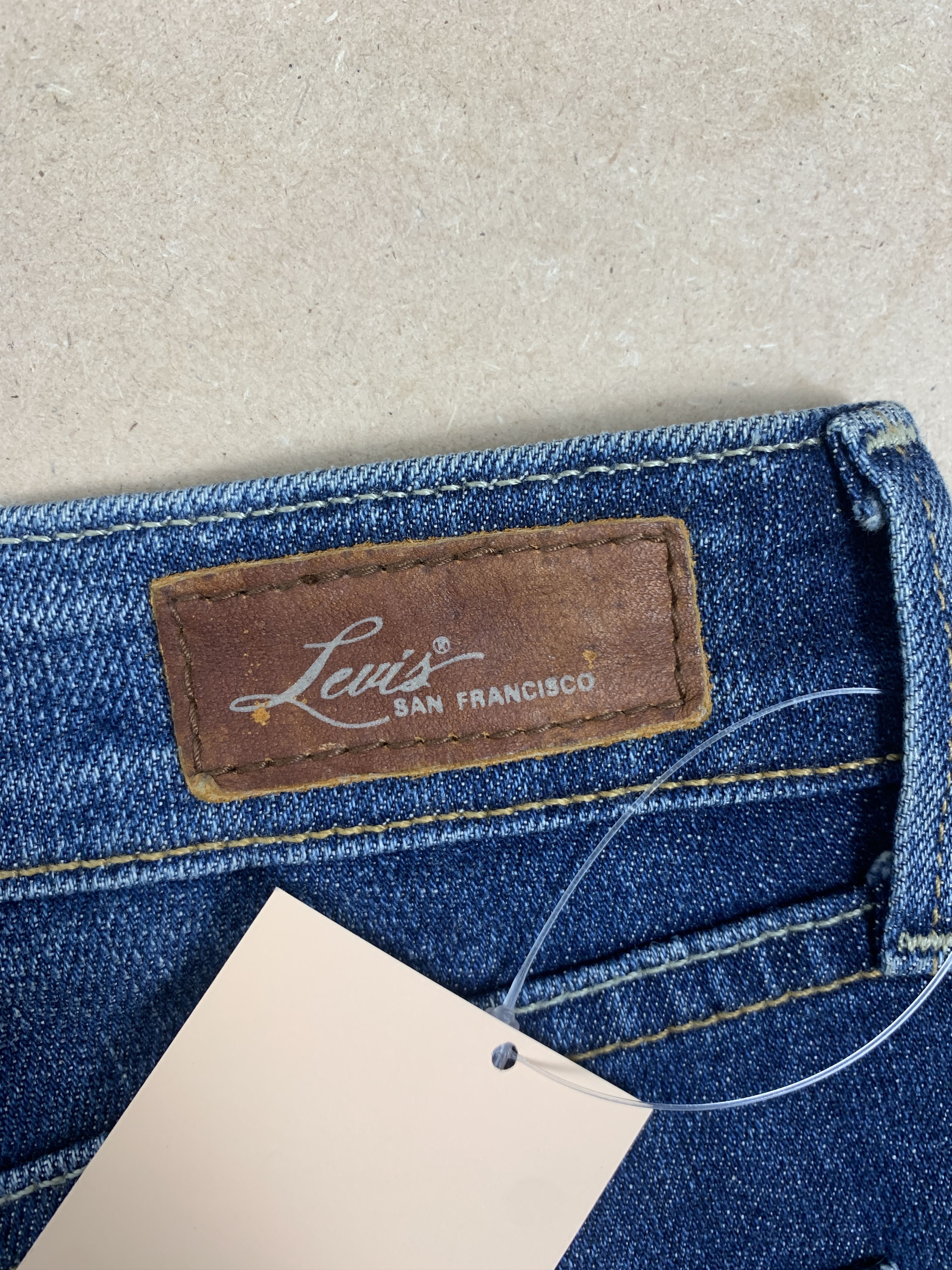 Levi's × Vintage Vintage Levi's Demi Curve Classic Boot Cut Faded Mid Wash Size 28" / US 6 / IT 42 - 8 Thumbnail