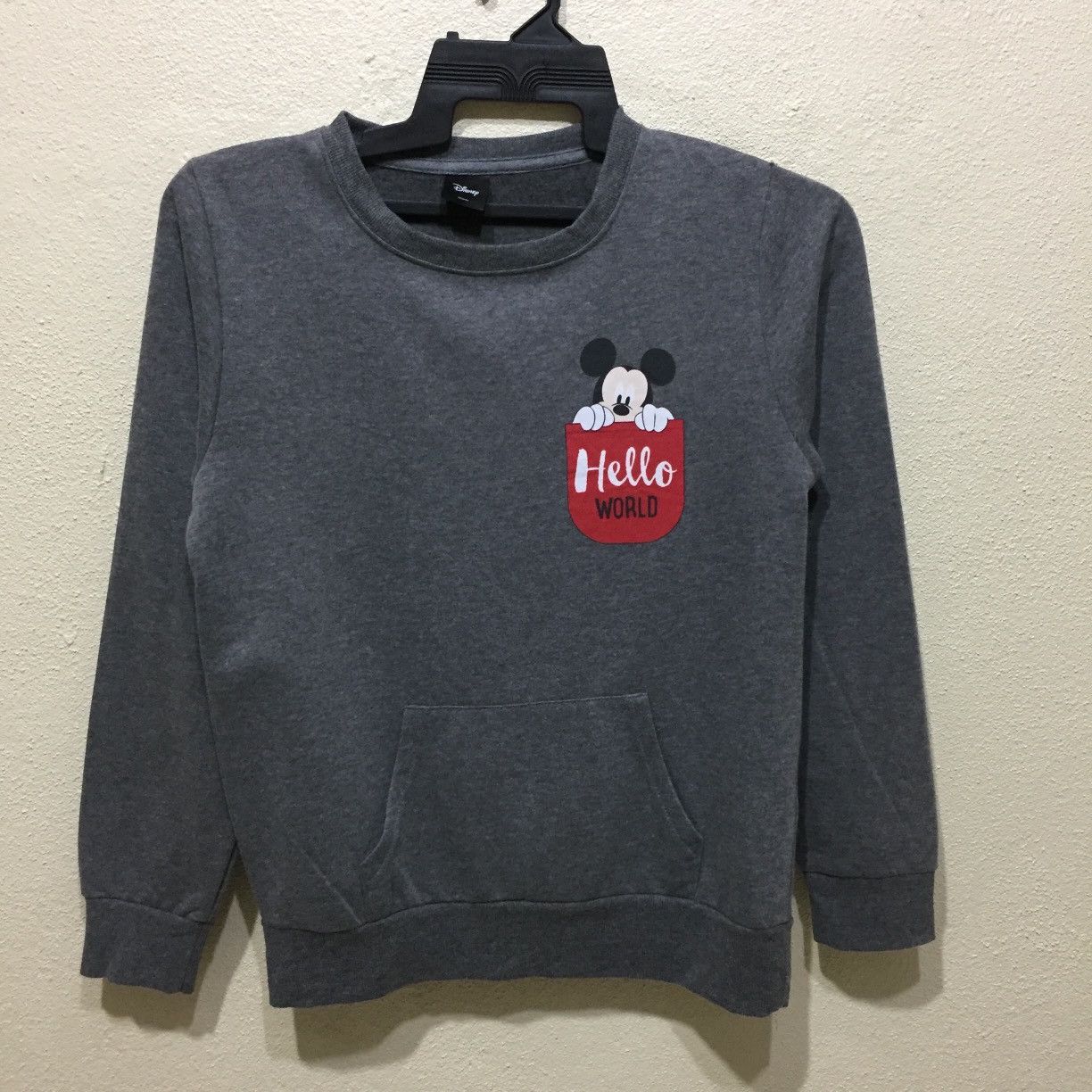 Disney Sweatshirt size M fits S