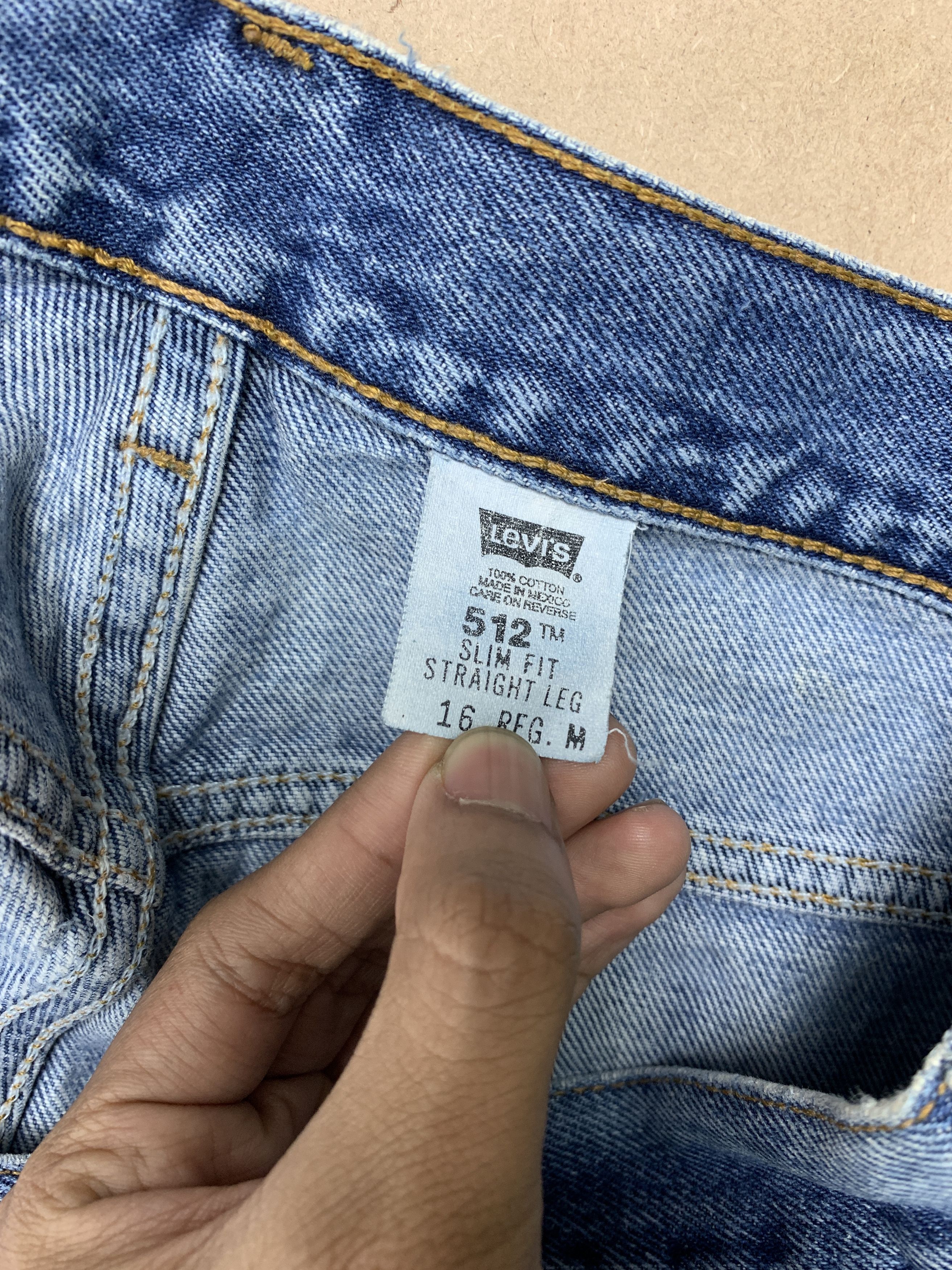 Levi's Vintage Levis 512 Straight Cut Faded Mid Wash Jeans Size US 33 - 10 Thumbnail