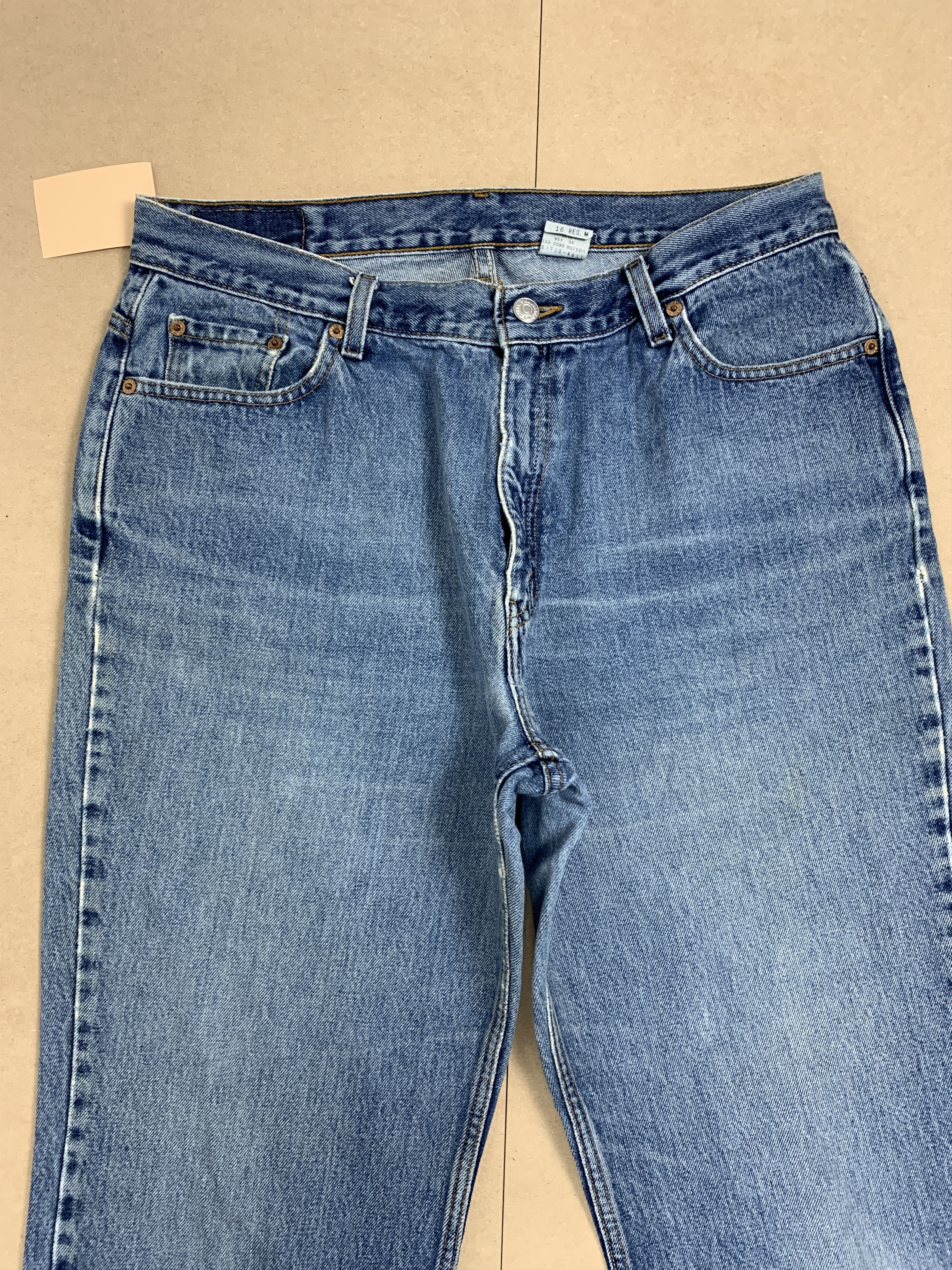 Levi's Vintage Levis 512 Straight Cut Faded Mid Wash Jeans Size US 33 - 2 Thumbnail