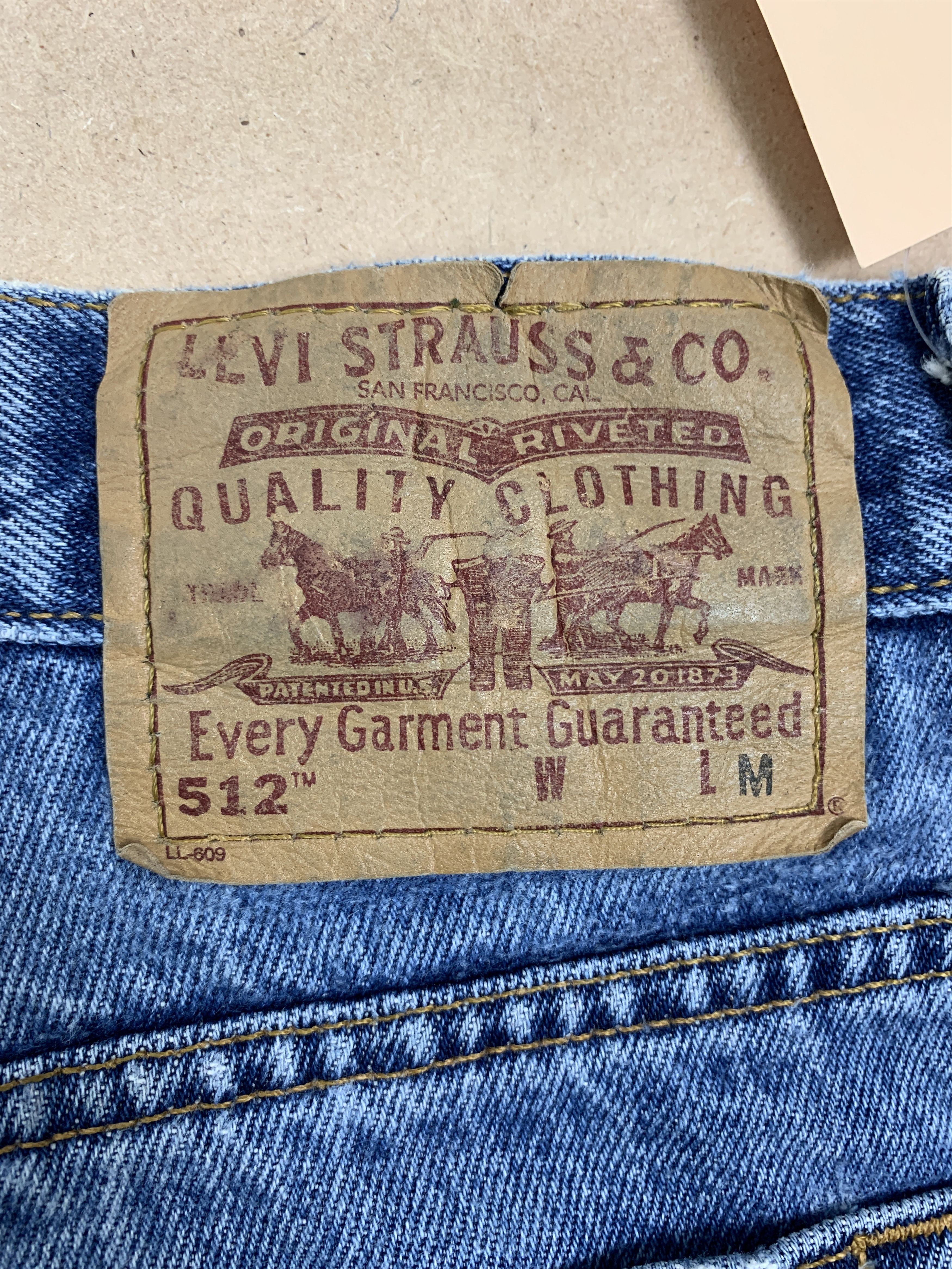 Levi's Vintage Levis 512 Straight Cut Faded Mid Wash Jeans Size US 33 - 7 Thumbnail