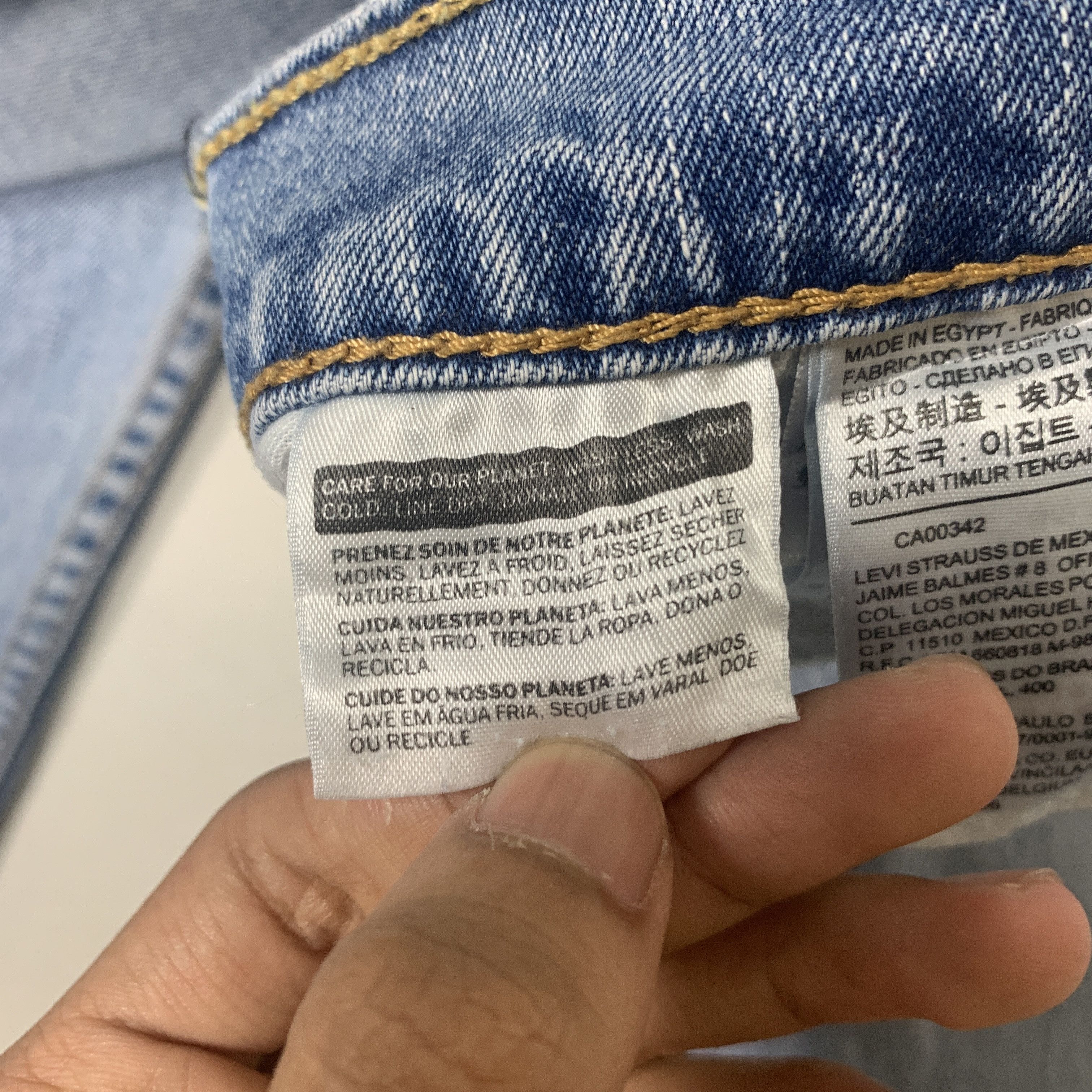 Levi's × Vintage Vintage LEVI'S 550 Faded Straight Cut Mid Wash Jeans Size US 32 / EU 48 - 12 Thumbnail