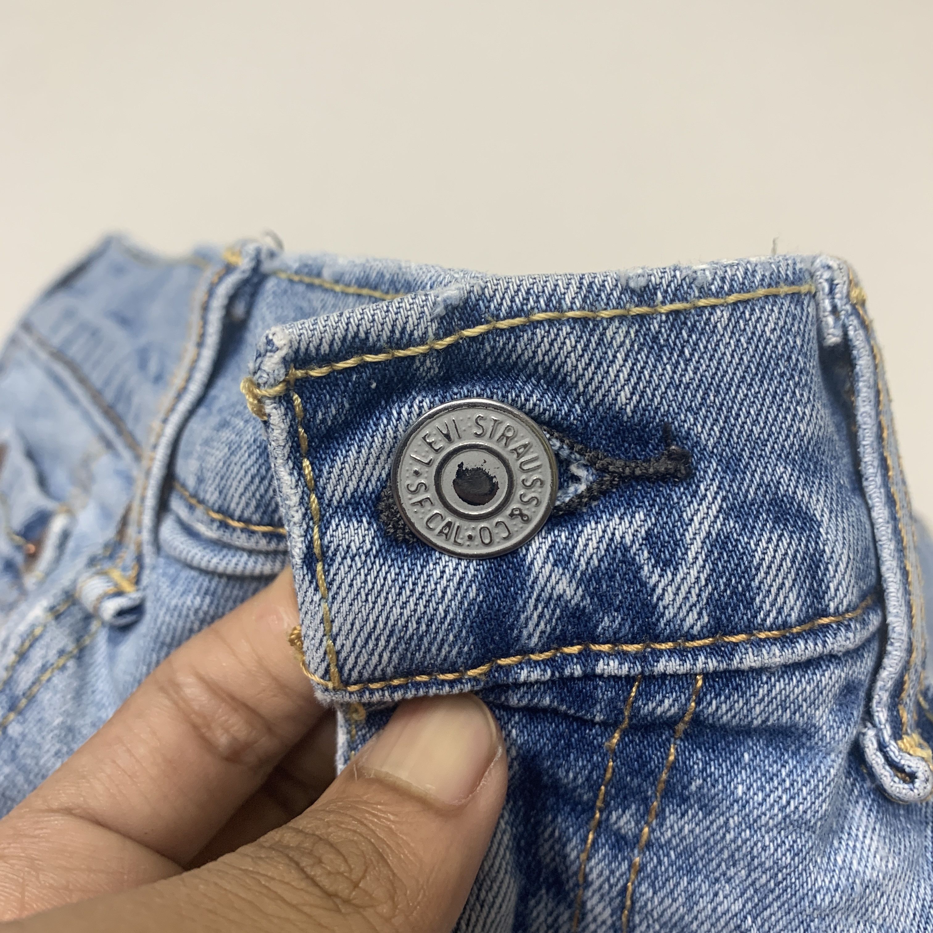 Levi's × Vintage Vintage LEVI'S 550 Faded Straight Cut Mid Wash Jeans Size US 32 / EU 48 - 5 Thumbnail