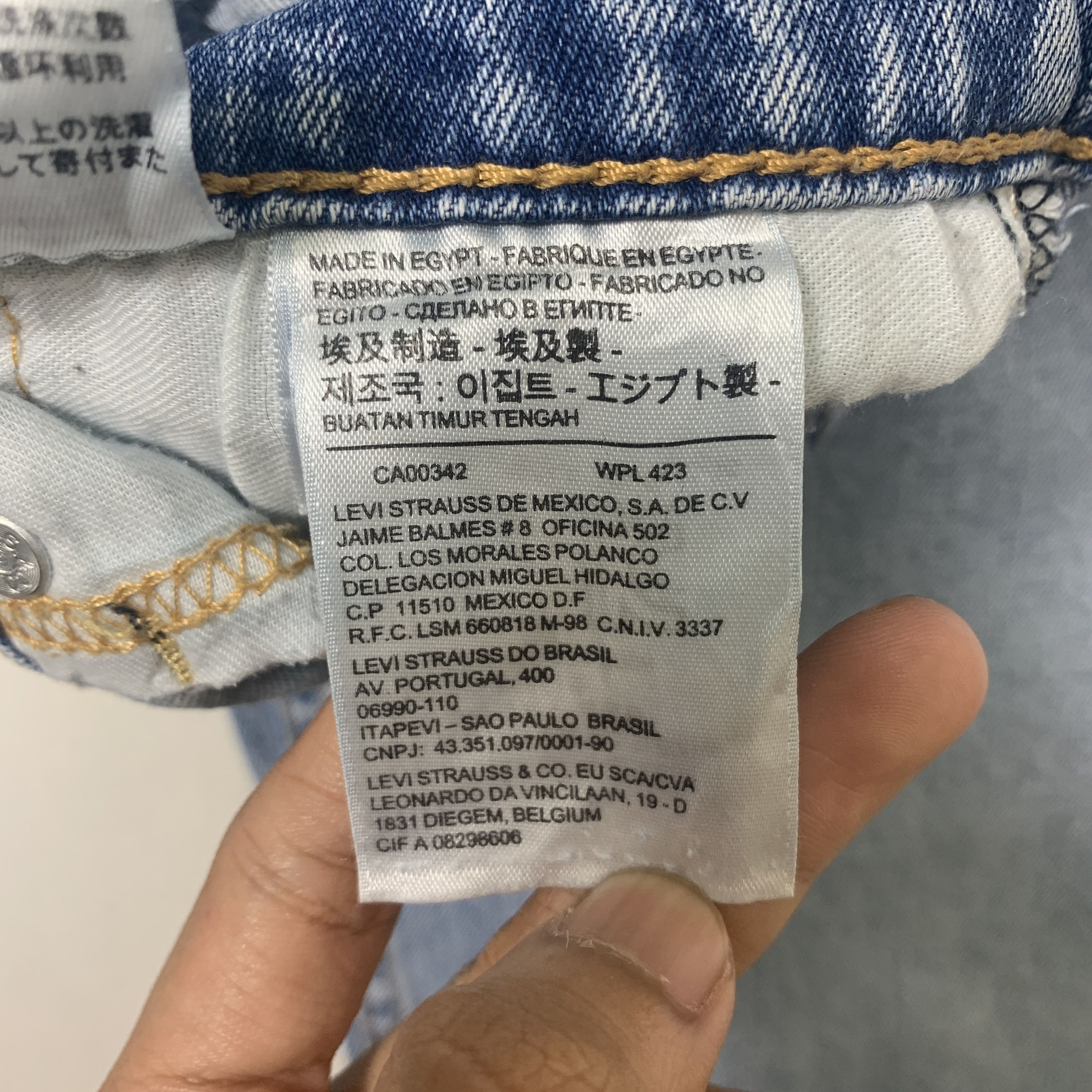 Levi's × Vintage Vintage LEVI'S 550 Faded Straight Cut Mid Wash Jeans Size US 32 / EU 48 - 15 Thumbnail