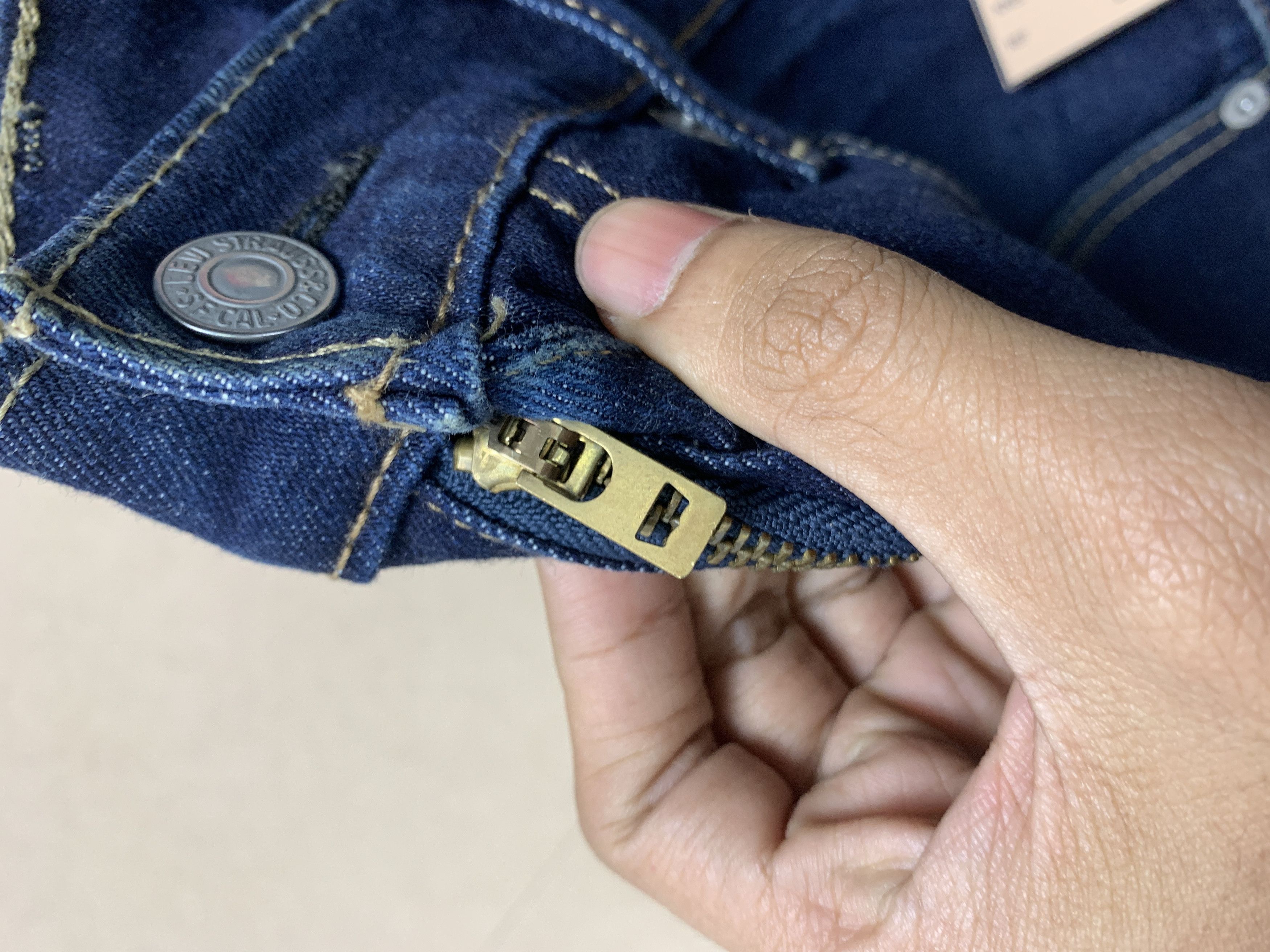 Levi's Vintage Levis 512 Distressed Mid Skinny Blue Jeans Size US 34 / EU 50 - 21 Thumbnail