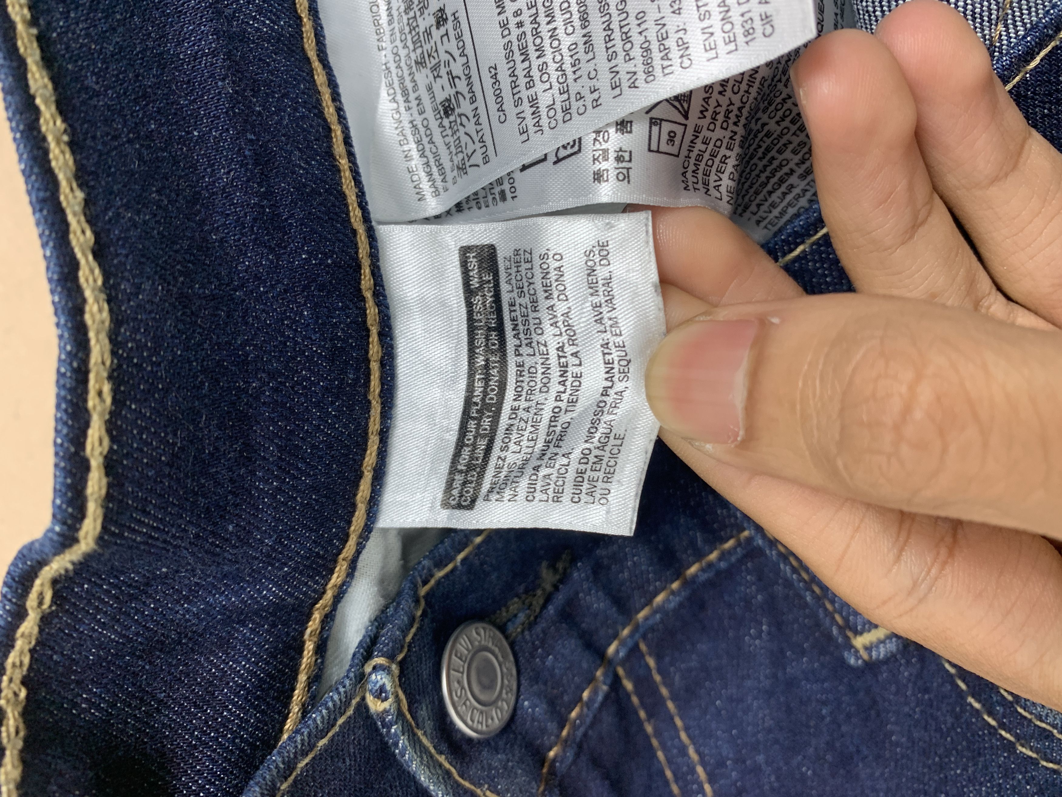 Levi's Vintage Levis 512 Distressed Mid Skinny Blue Jeans Size US 34 / EU 50 - 12 Thumbnail