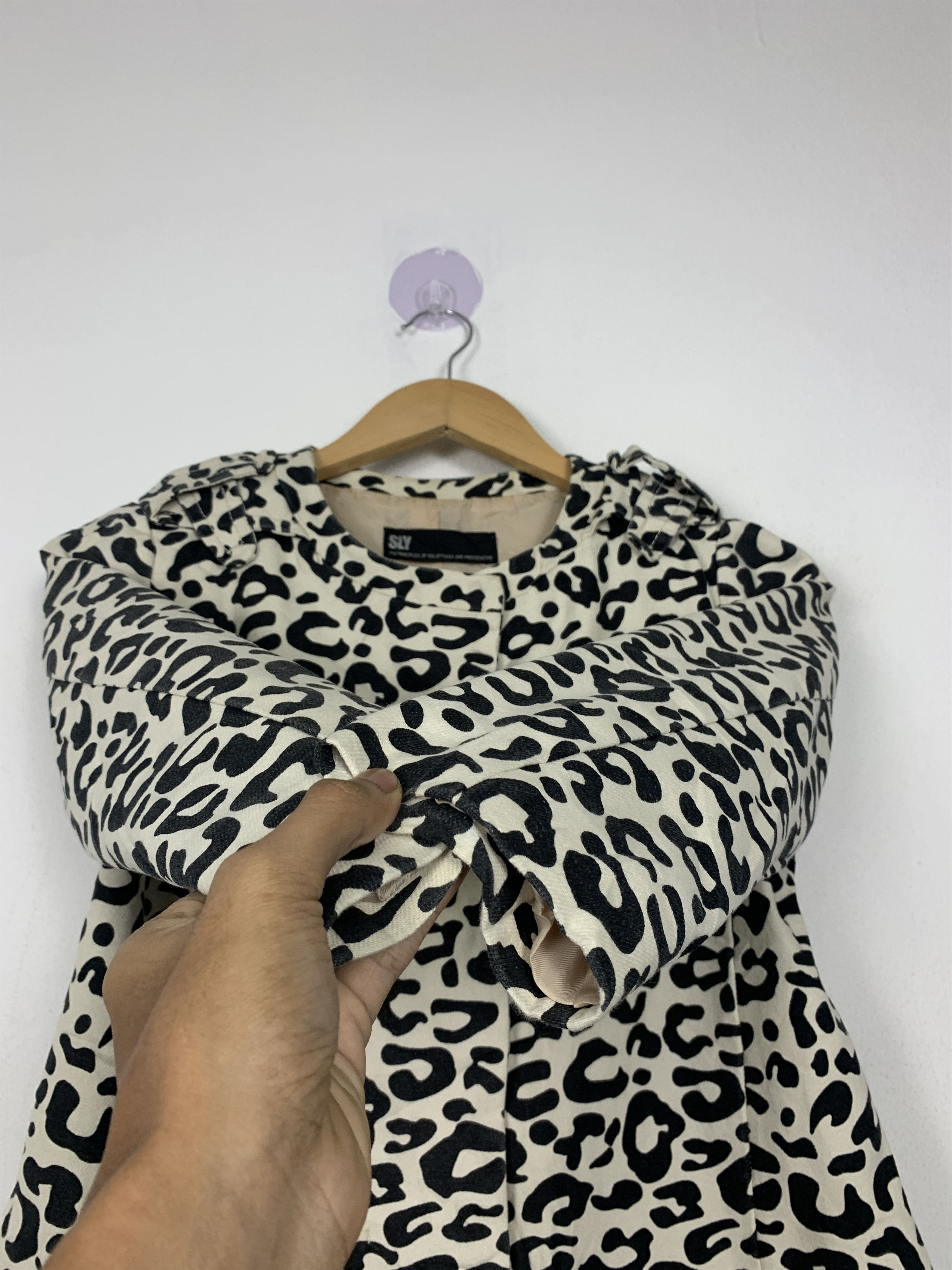 Japanese Brand Vintage SLY Leopard Pattern Button Up Jacket J1404 Size S / US 4 / IT 40 - 5 Thumbnail