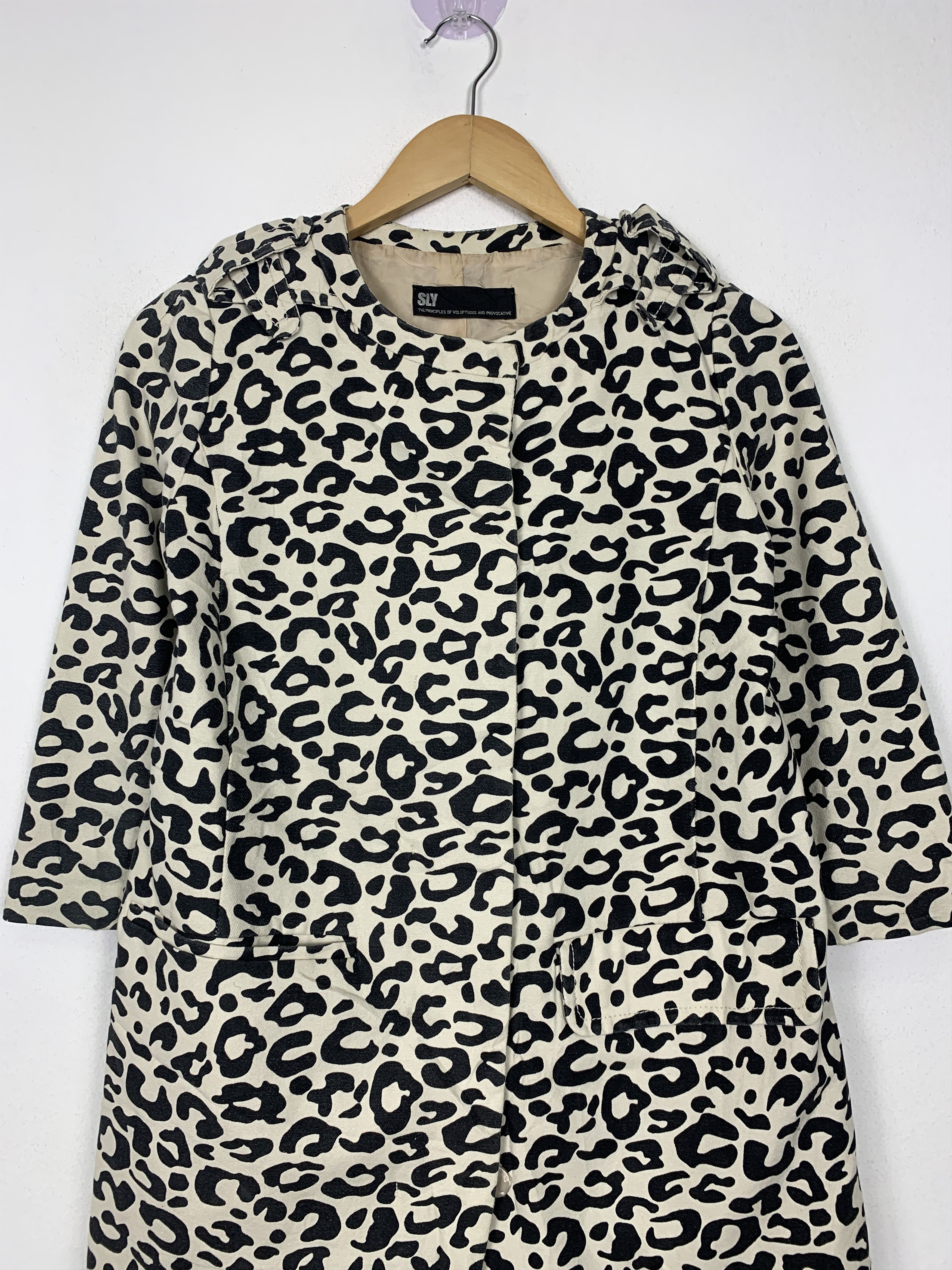 Japanese Brand Vintage SLY Leopard Pattern Button Up Jacket J1404 Size S / US 4 / IT 40 - 2 Thumbnail