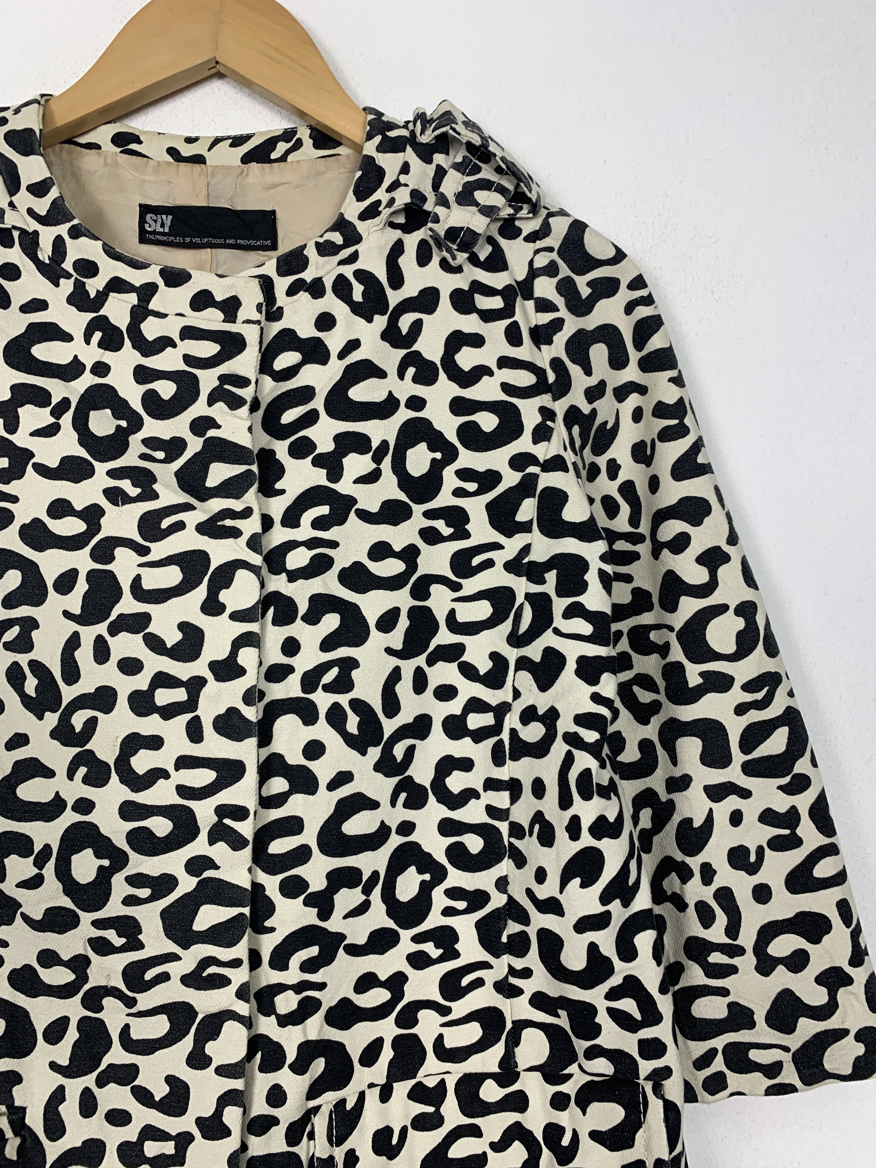Japanese Brand Vintage SLY Leopard Pattern Button Up Jacket J1404 Size S / US 4 / IT 40 - 3 Thumbnail