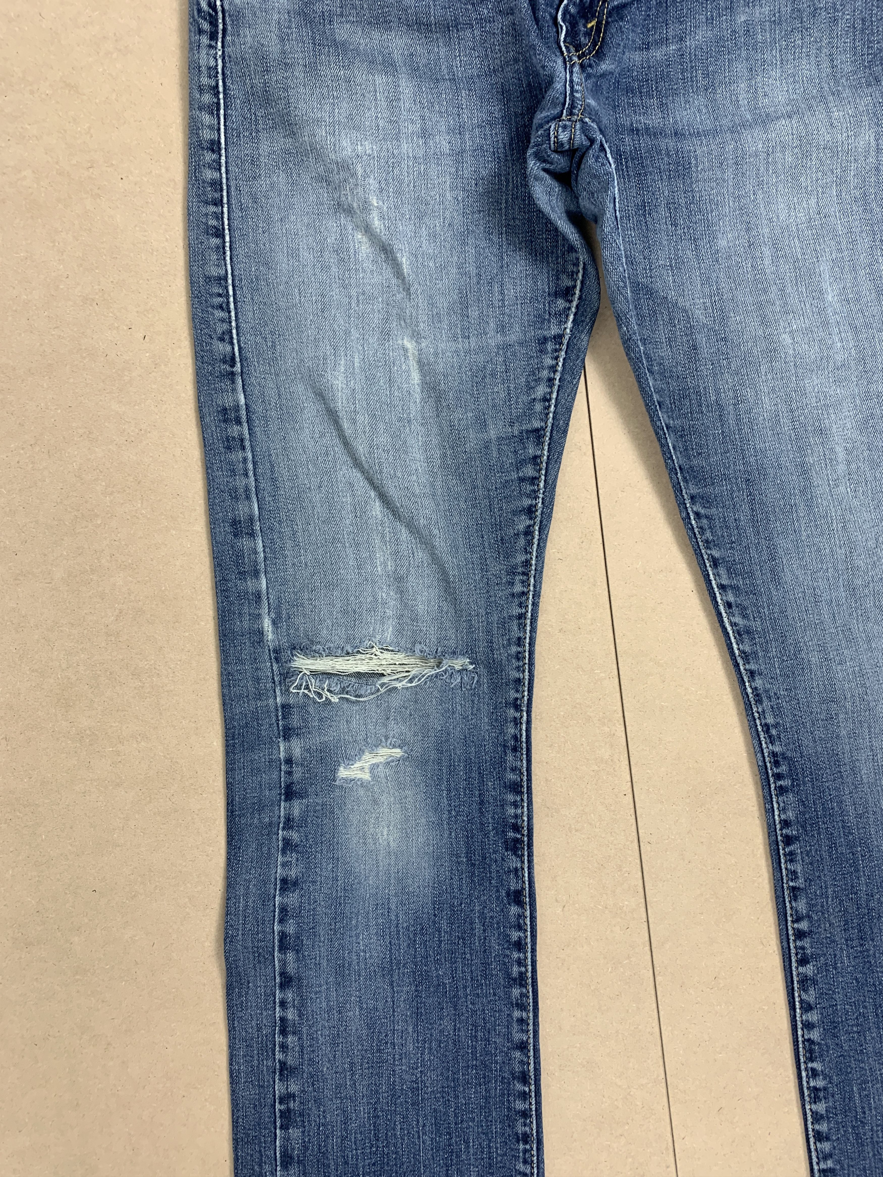 Levi's Vintage Levi's 504 Women Tilted Faded Mid Wash Blue Jeans Size 27" / US 4 / IT 40 - 3 Thumbnail