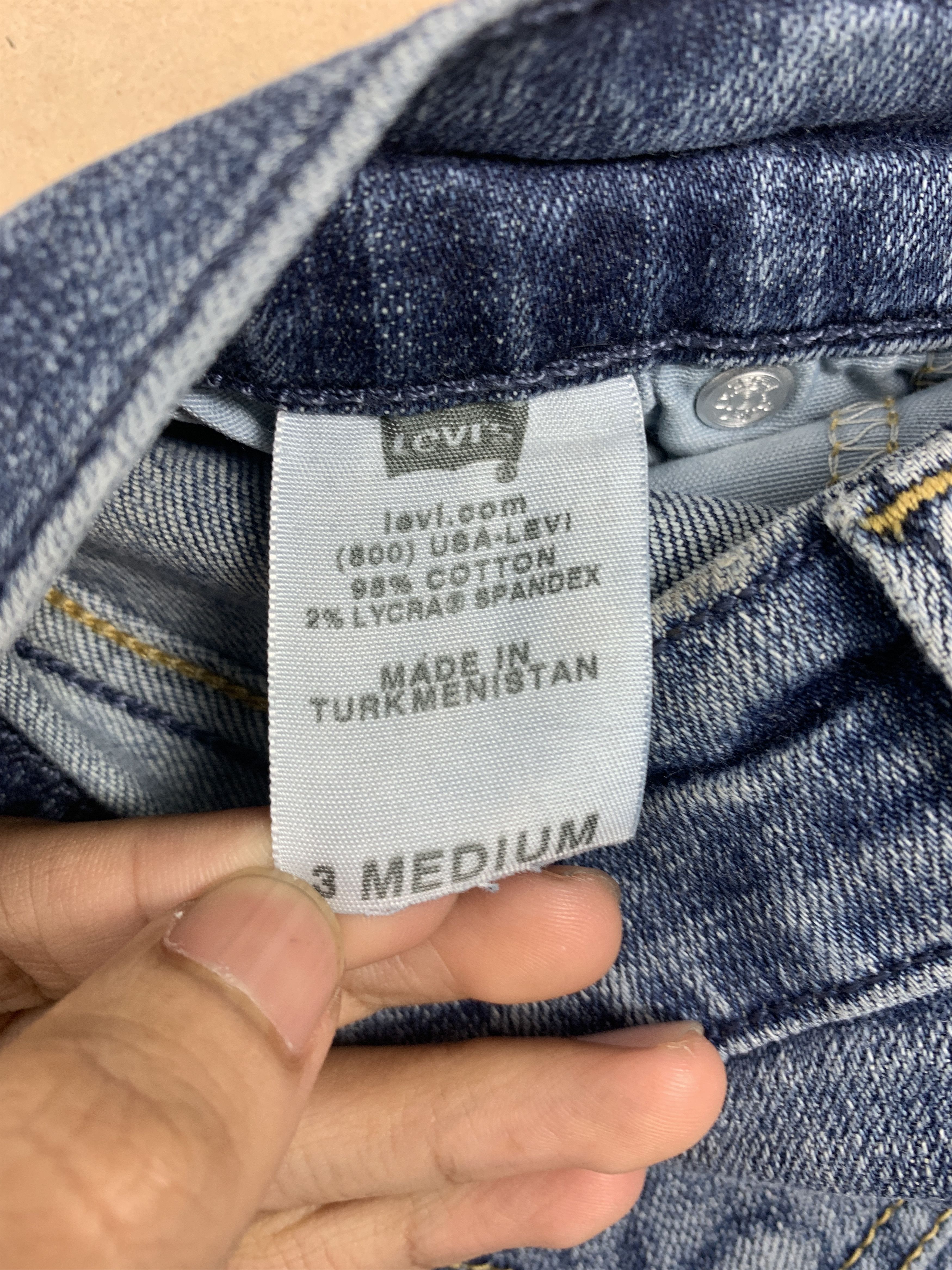 Levi's Vintage Levi's 504 Women Tilted Faded Mid Wash Blue Jeans Size 27" / US 4 / IT 40 - 11 Thumbnail