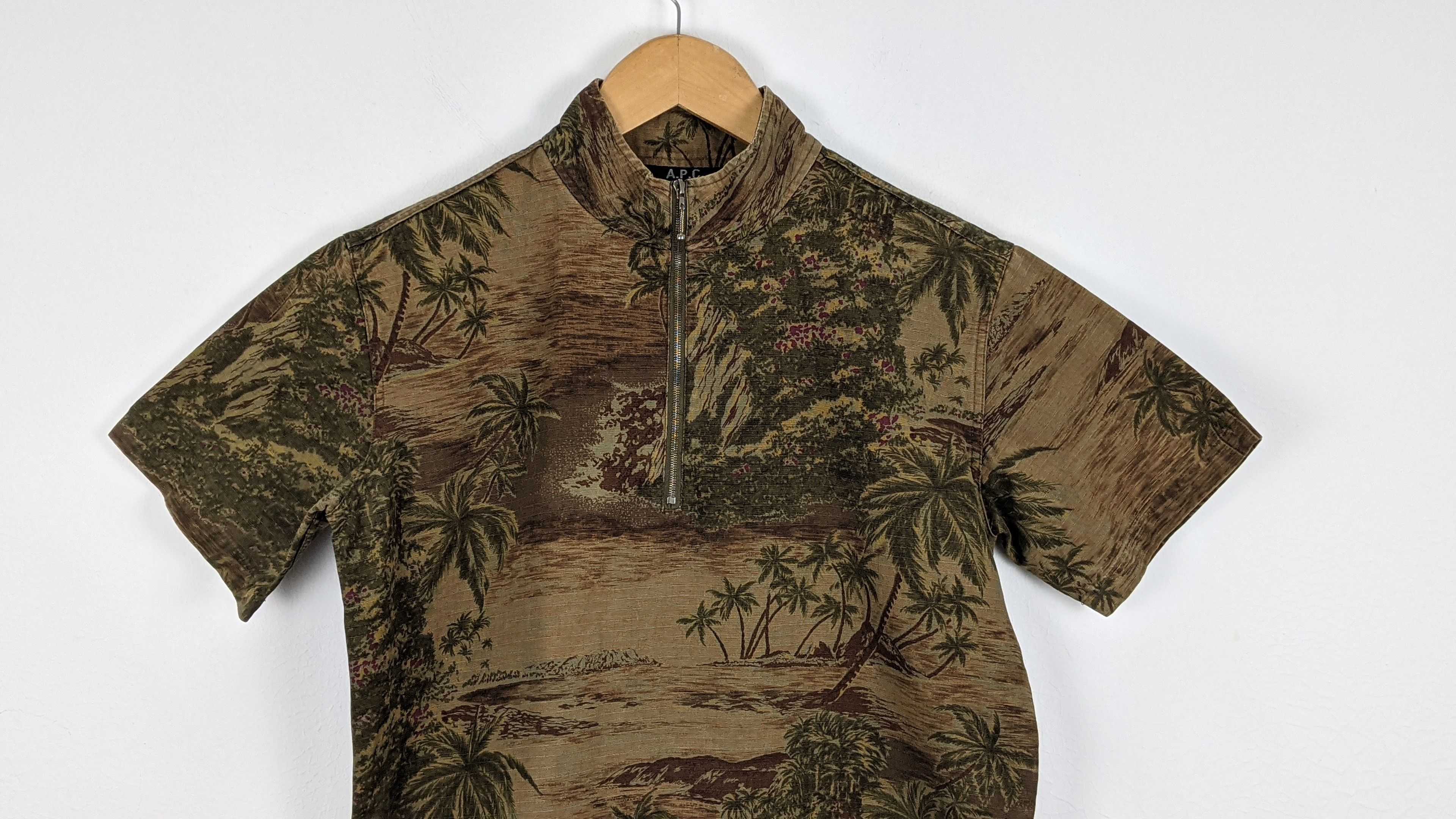 A.P.C. APC Nature Hawaii Mountains Islands half zipper Size US M / EU 48-50 / 2 - 2 Thumbnail