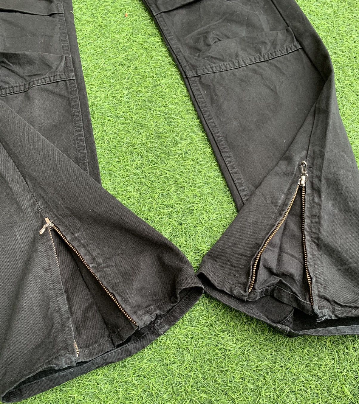 GOSTAR DE FUGA Japanese Brand Gostar De Fuga Multiple Pocket cargo Pants Size US 33 - 20 Thumbnail