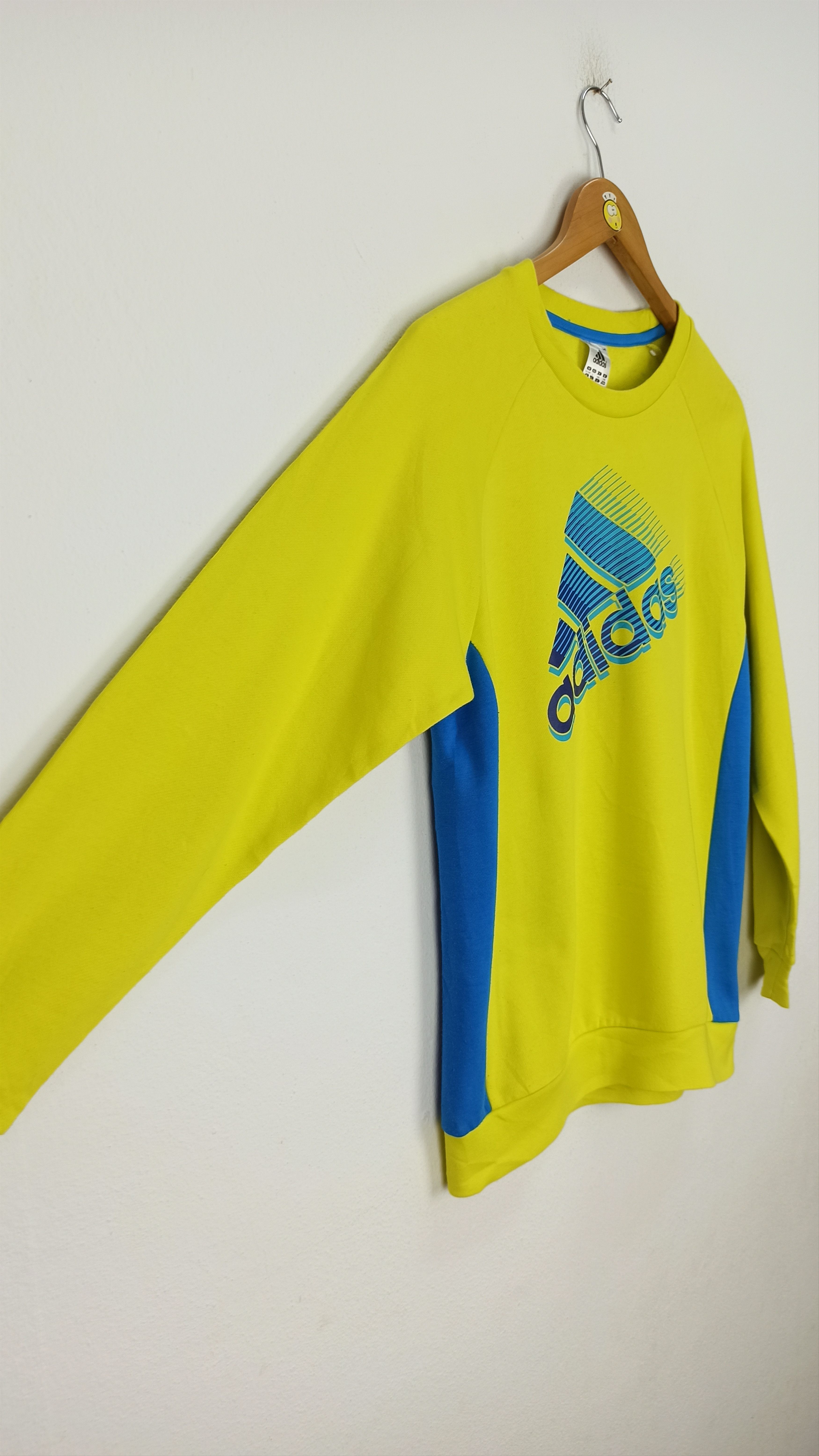 Adidas Rare Adidas Sweatshirt Crewneck Size US S / EU 44-46 / 1 - 2 Thumbnail