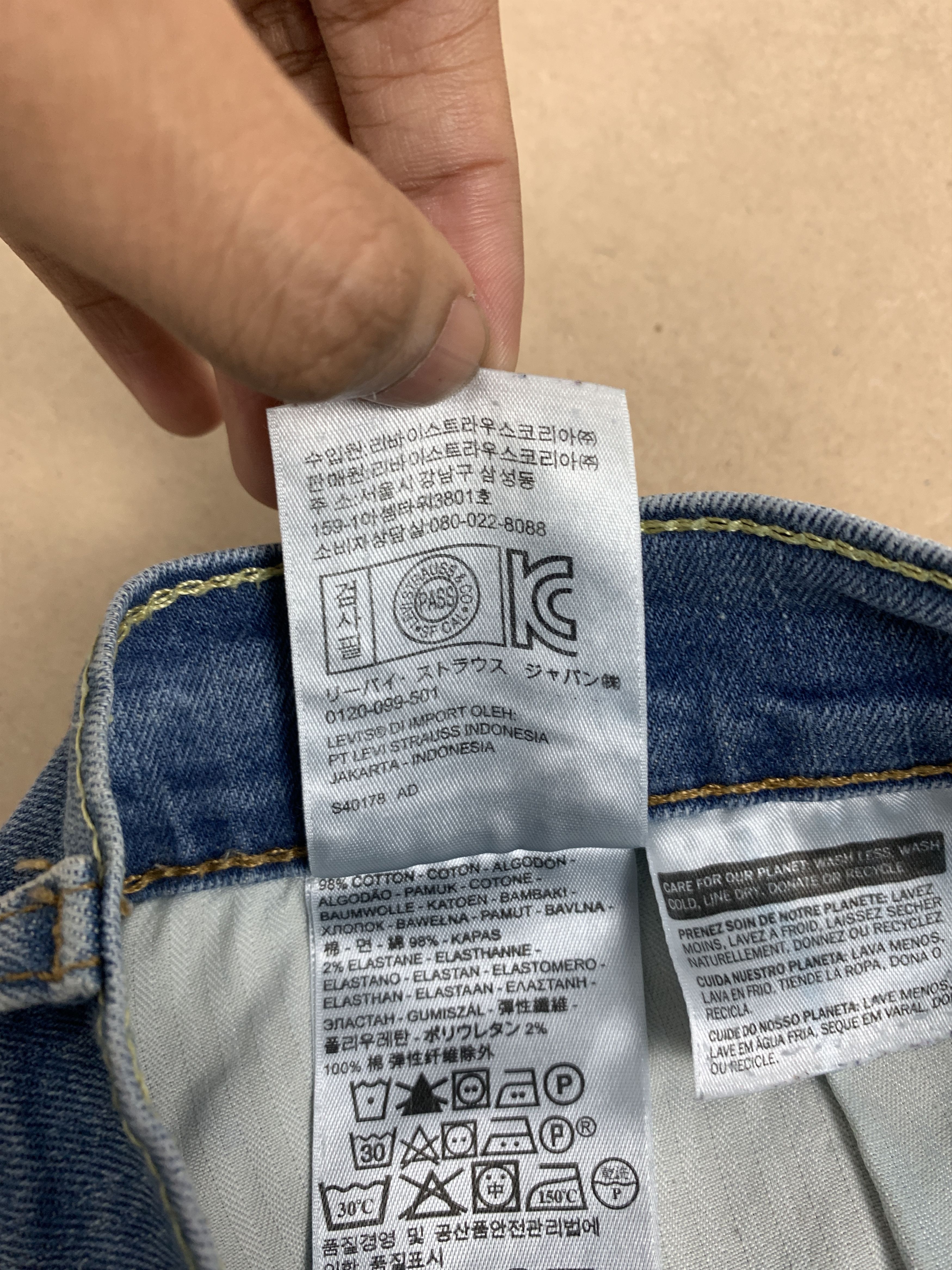 Levi's Vintage Levis Women Boyfriend Faded Distressed Jeans P0101 Size 34" / US 12 / IT 48 - 15 Thumbnail