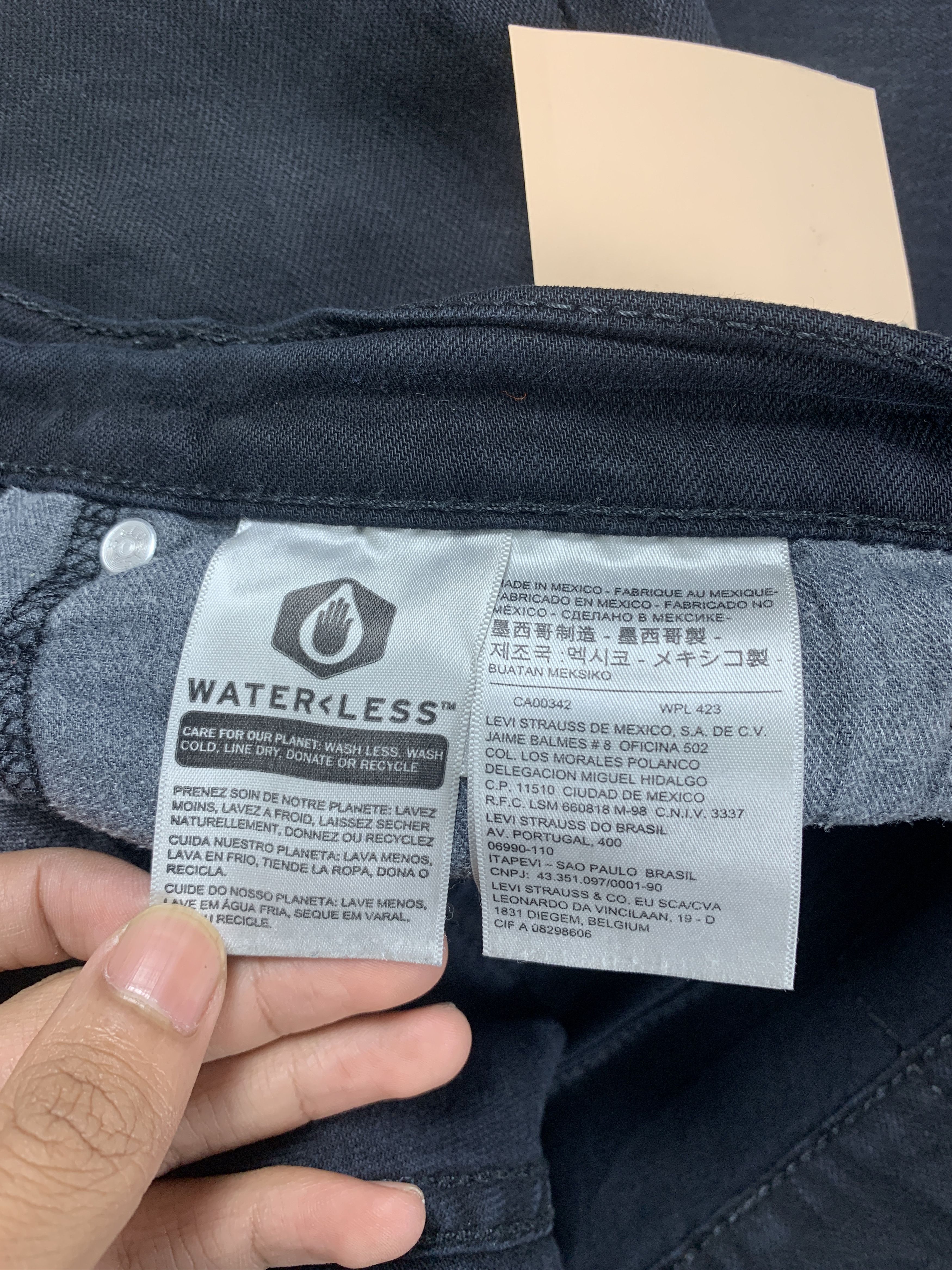 Levi's × Vintage Vintage Levi's 511 Black Label Black Jeans Size US 37 - 9 Thumbnail