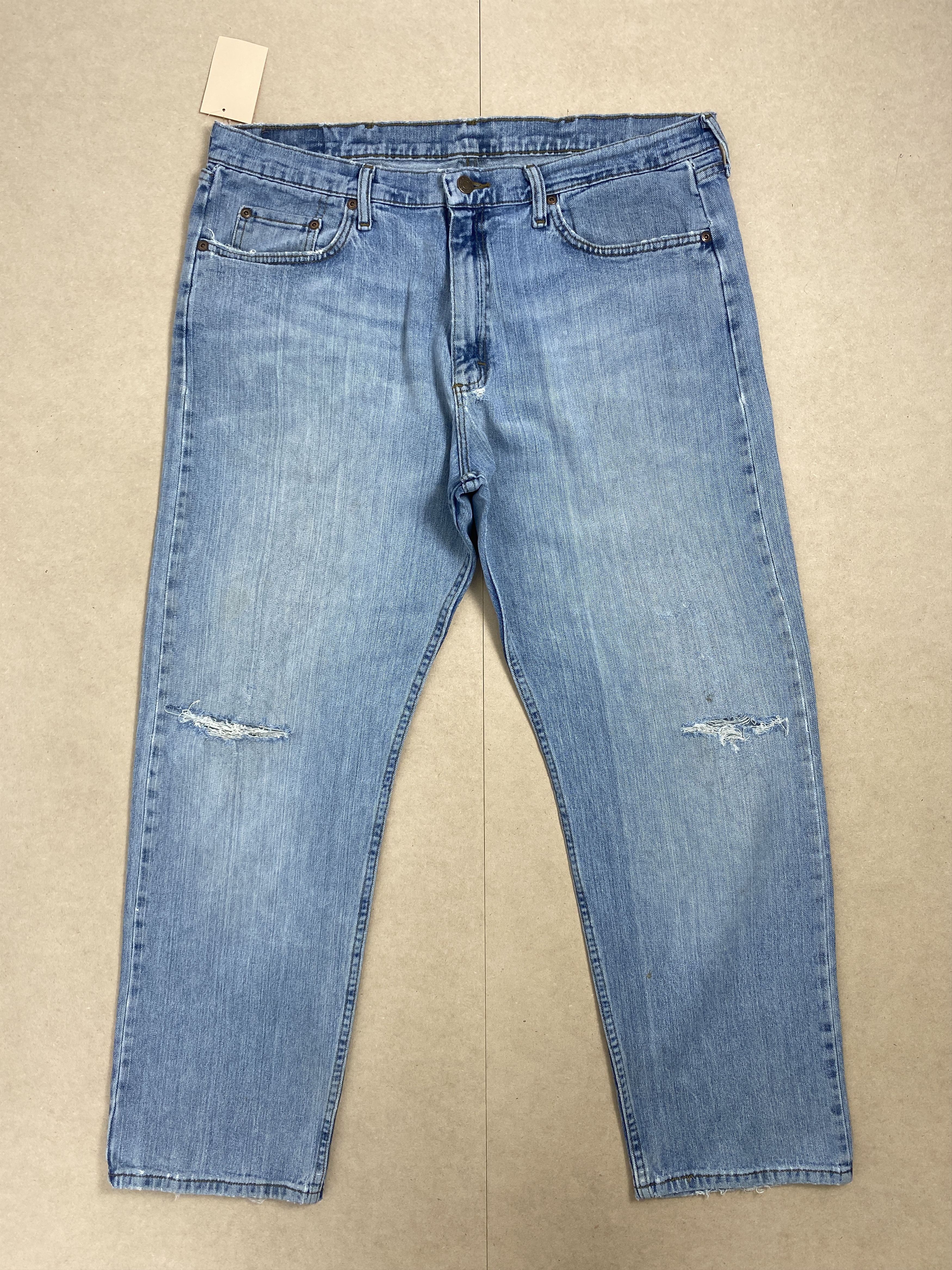 Vintage Vintage Wrangler Straight Cut Distressed Light Wash Jeans Size US 39 - 1 Thumbnail