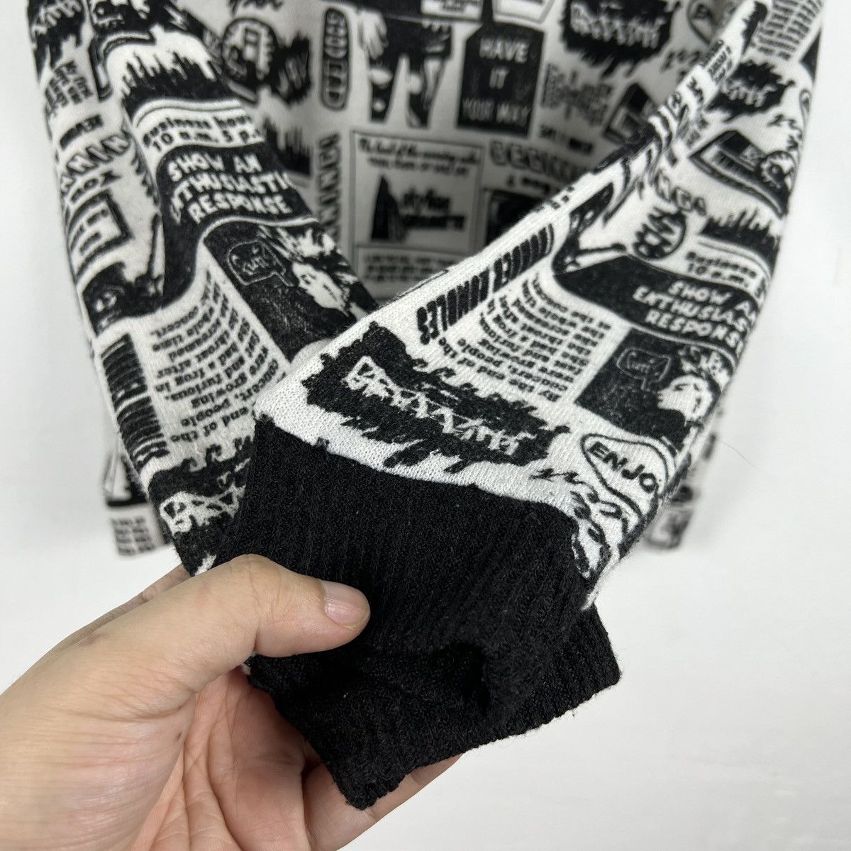 Band Tees Vintage GU Punk Design Rock Band Sweatshirt SS0002 Size US S / EU 44-46 / 1 - 4 Thumbnail