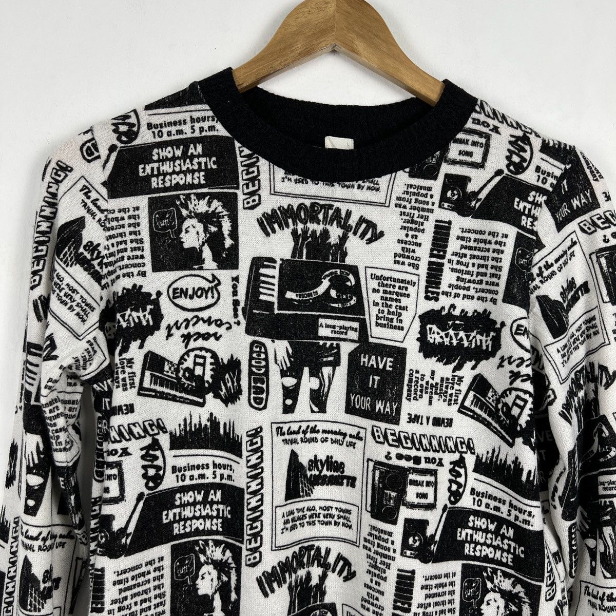 Band Tees Vintage GU Punk Design Rock Band Sweatshirt SS0002 Size US S / EU 44-46 / 1 - 3 Thumbnail