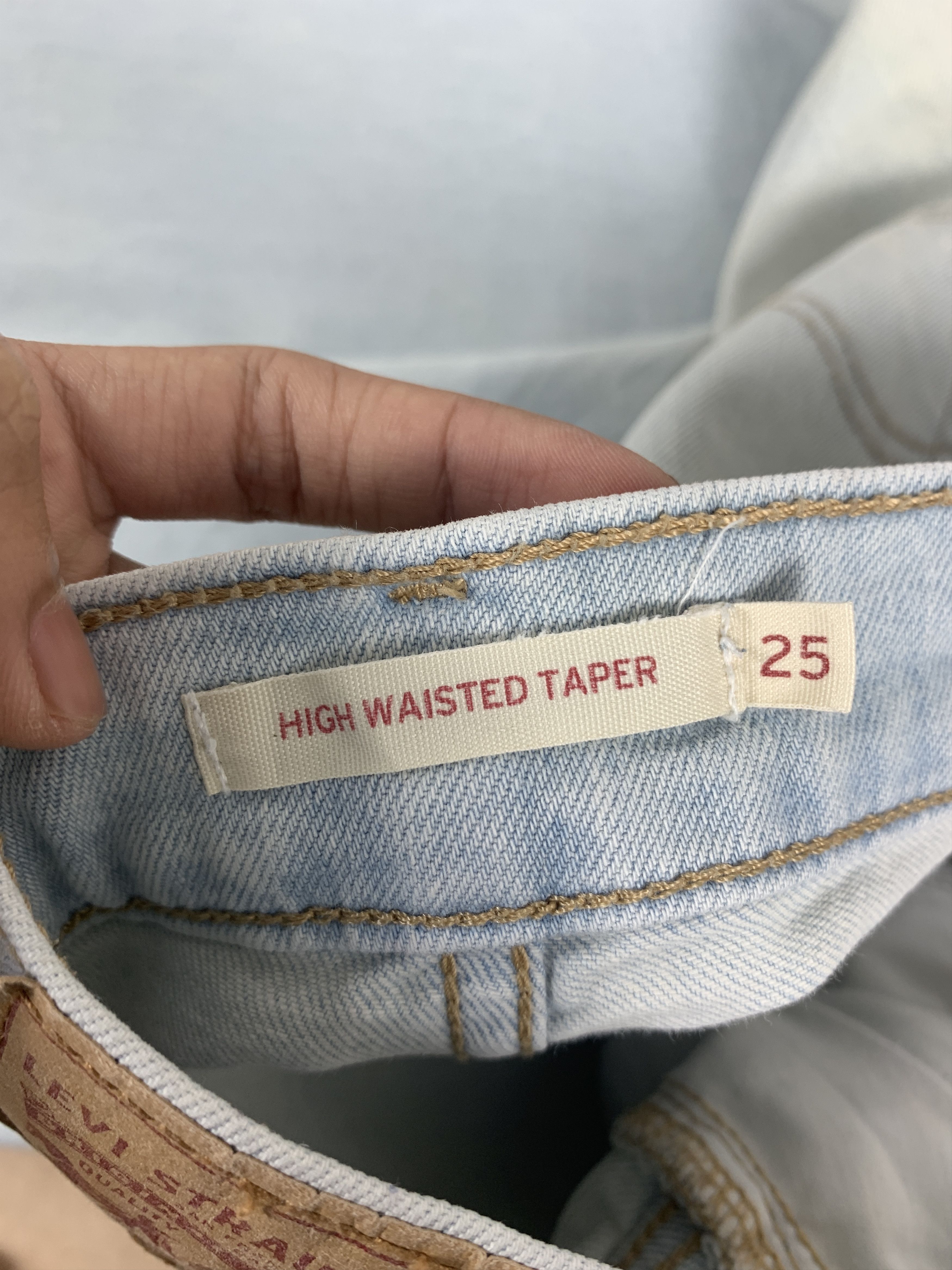 Levi's Vintage LEVIS High Waisted Taper Jeans P0050 Size 26" / US 2 / IT 38 - 9 Thumbnail