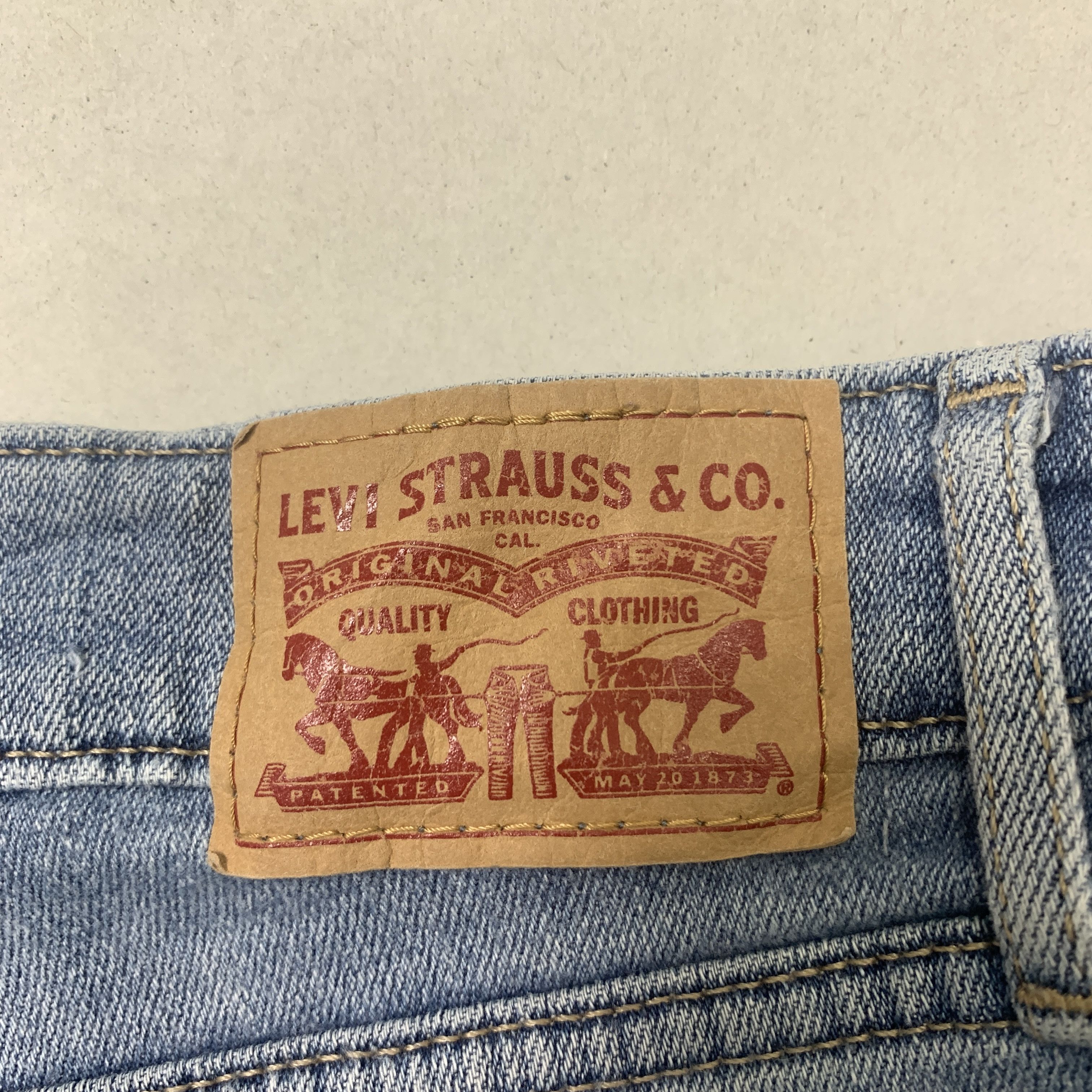 Levi's Vintage LEVI'S 721 Distressed Faded Jeans P0031 Size 32" / US 10 / IT 46 - 14 Thumbnail