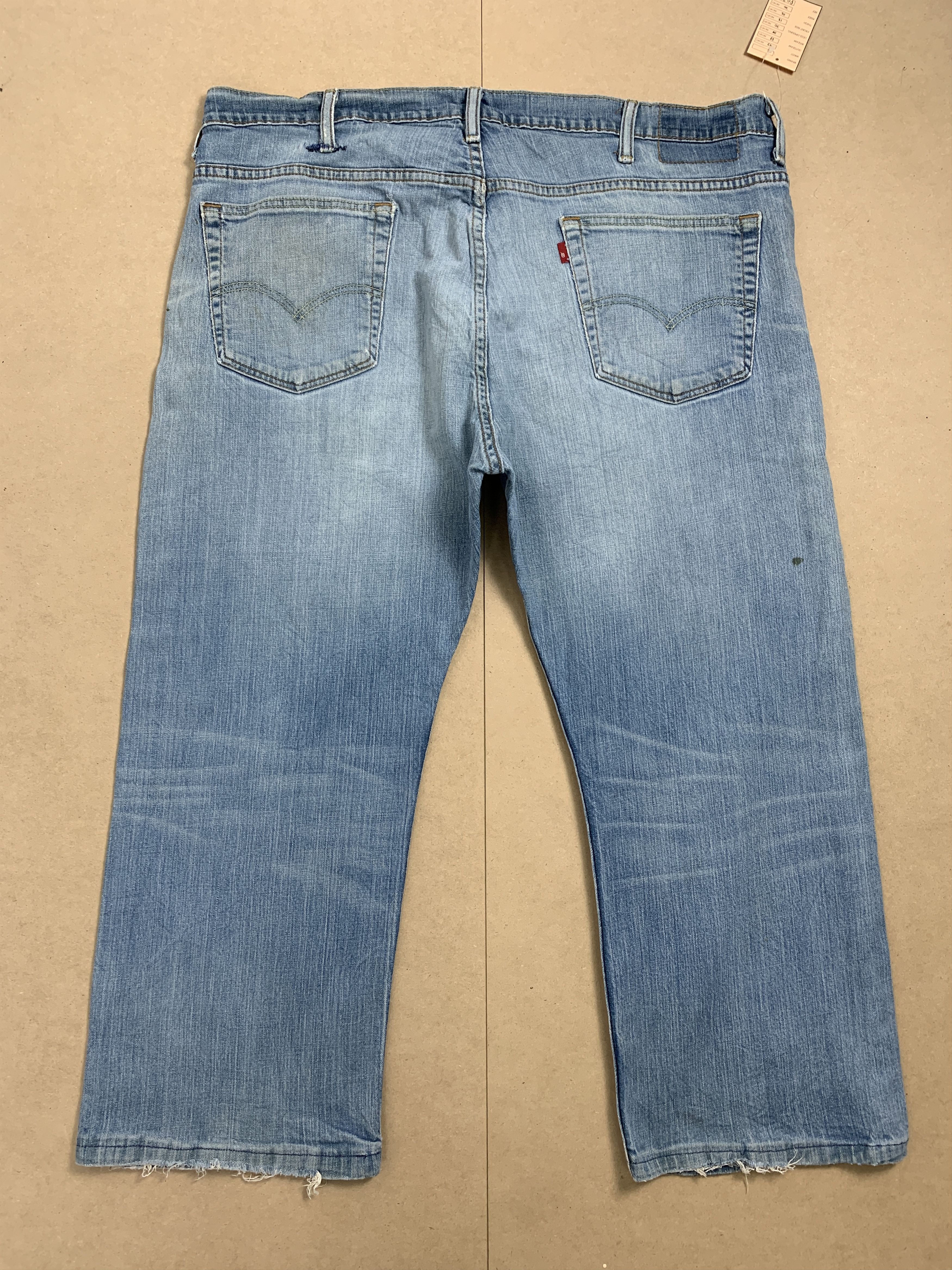 Levi's Vintage Levis 569 Straight Cut Faded Mid Wash Jeans Size US 42 / EU 58 - 7 Thumbnail