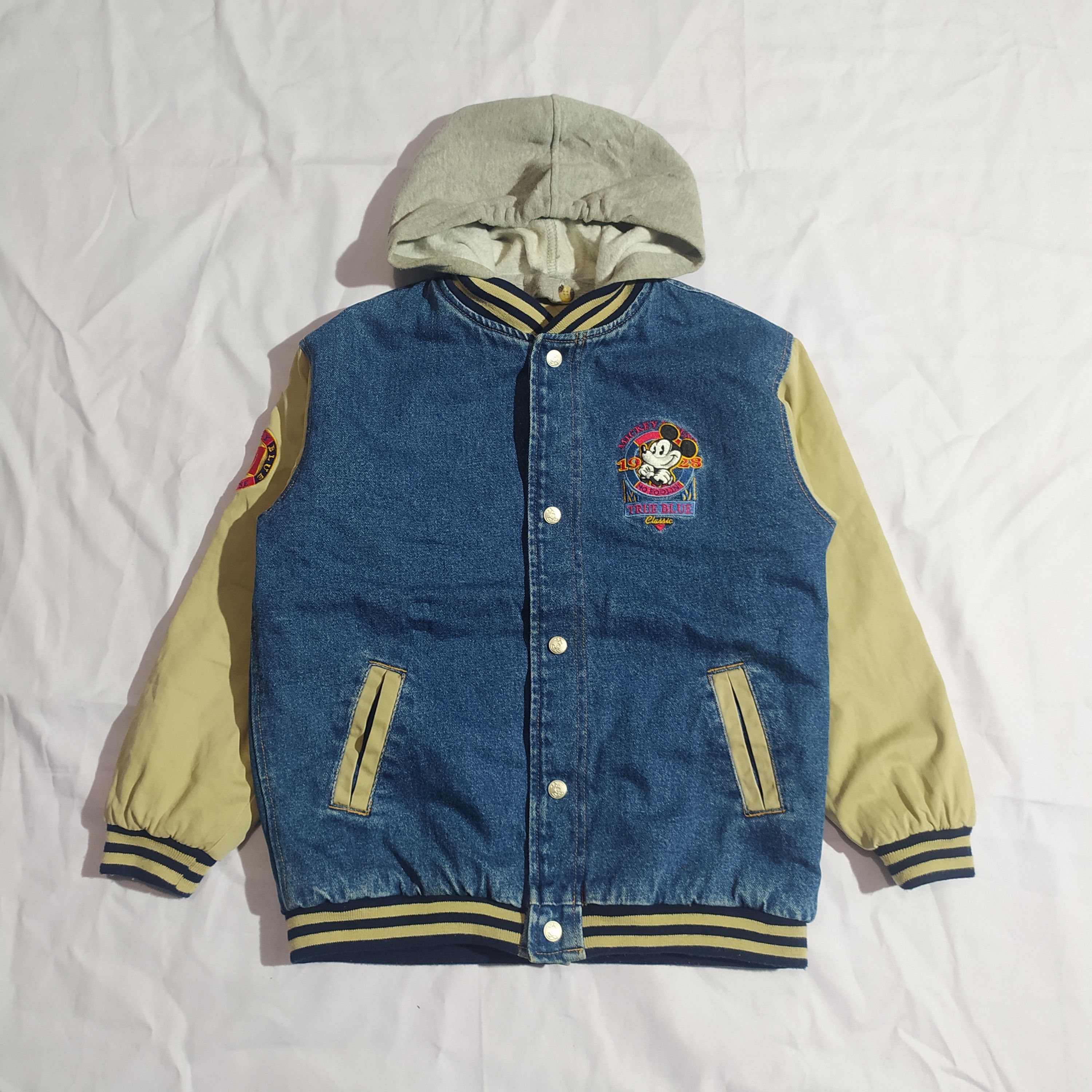Disney × Vintage Vintage Varsity disney Mickey mouse size M kids Size US M / EU 48-50 / 2 - 2 Thumbnail