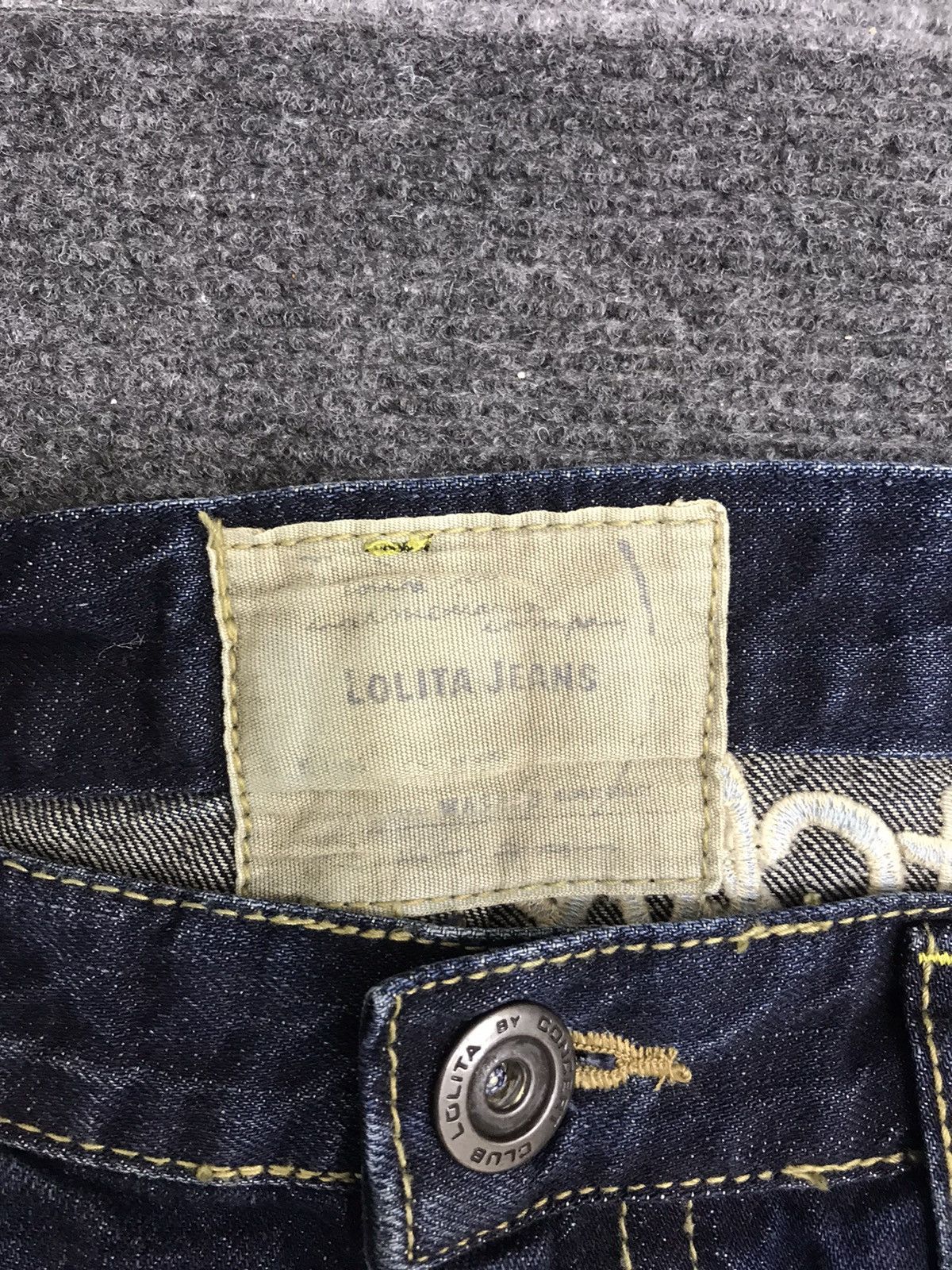 Seditionaries 💥ART💥LOLITA Skull Embroidery Series Faded Jeans Size 32" / US 10 / IT 46 - 9 Thumbnail