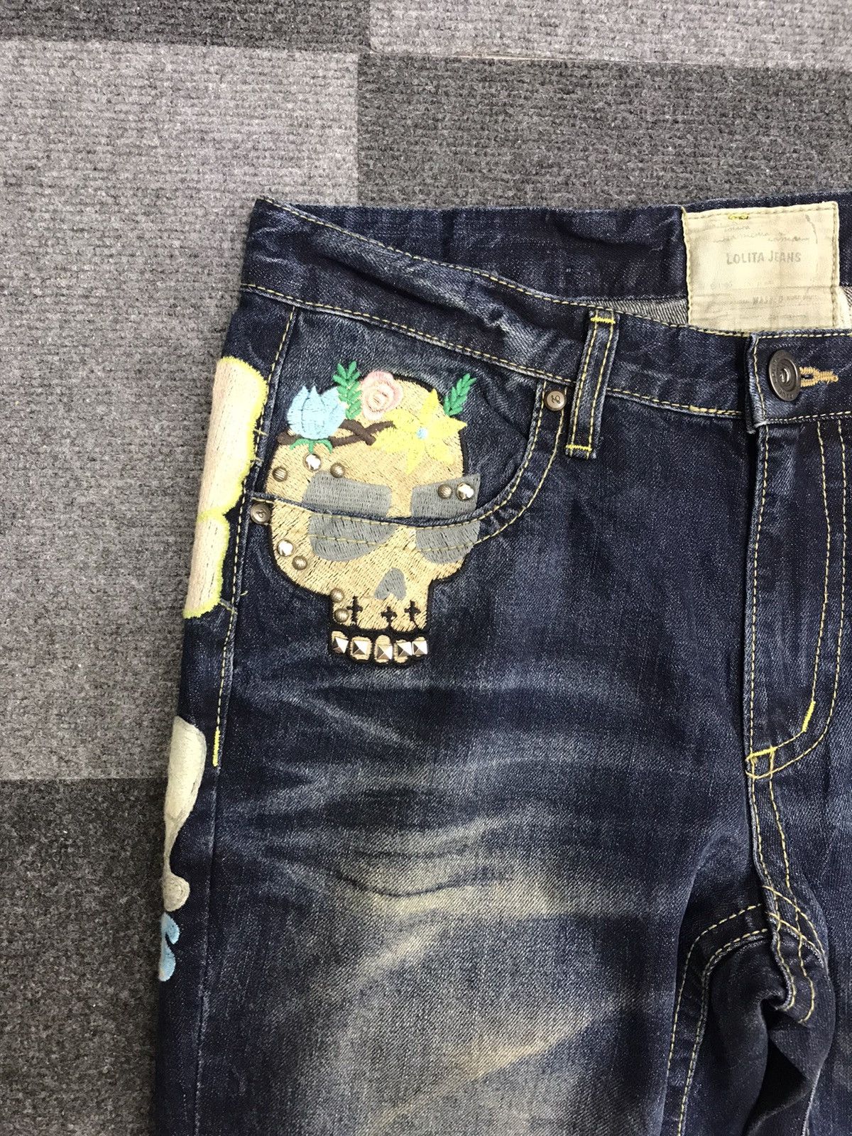 Seditionaries 💥ART💥LOLITA Skull Embroidery Series Faded Jeans Size 32" / US 10 / IT 46 - 8 Thumbnail