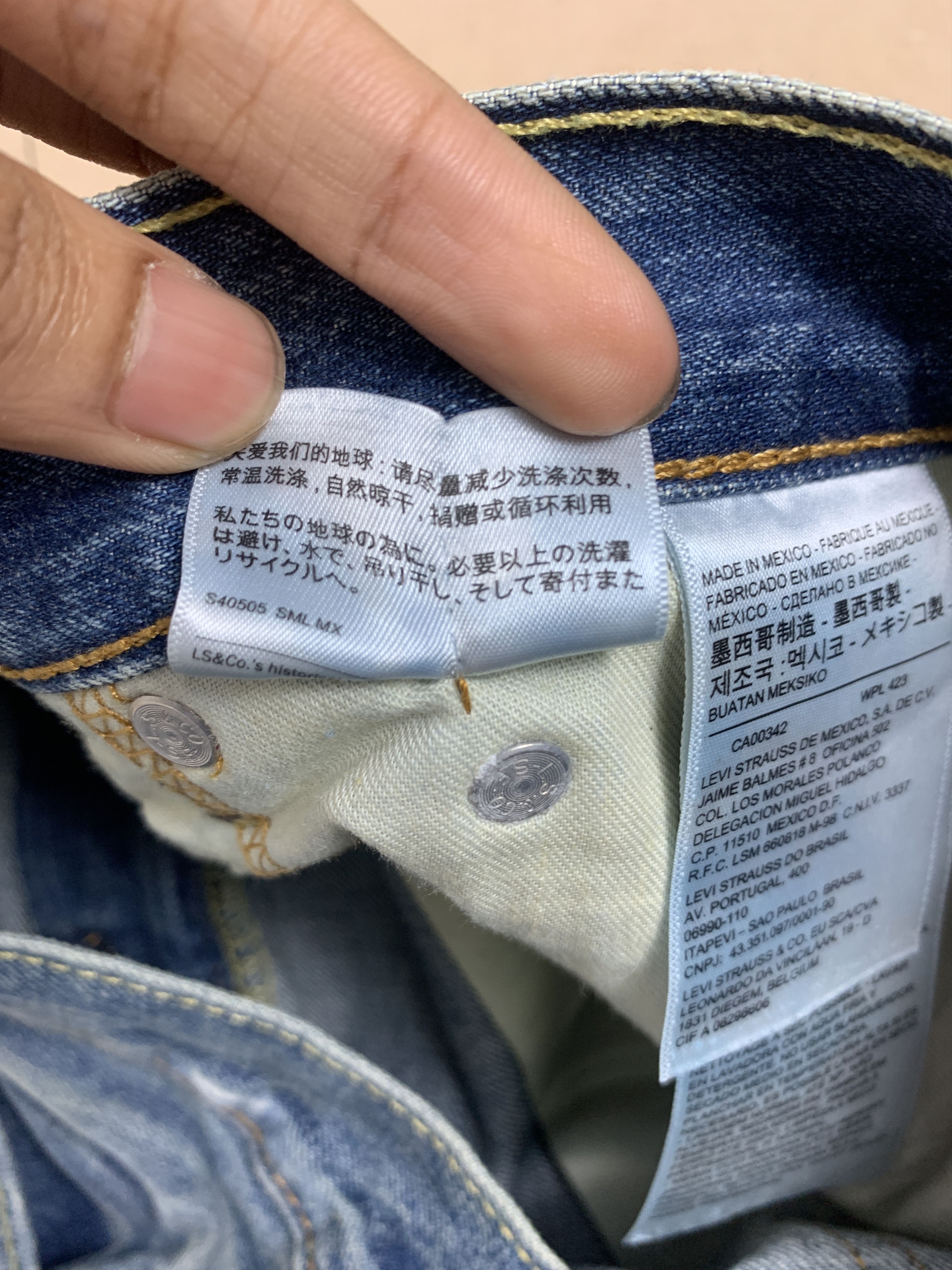 Levi's × Vintage Vintage Levis 511 Straight Cut Distressed Faded Blue Jeans Size US 34 / EU 50 - 14 Thumbnail