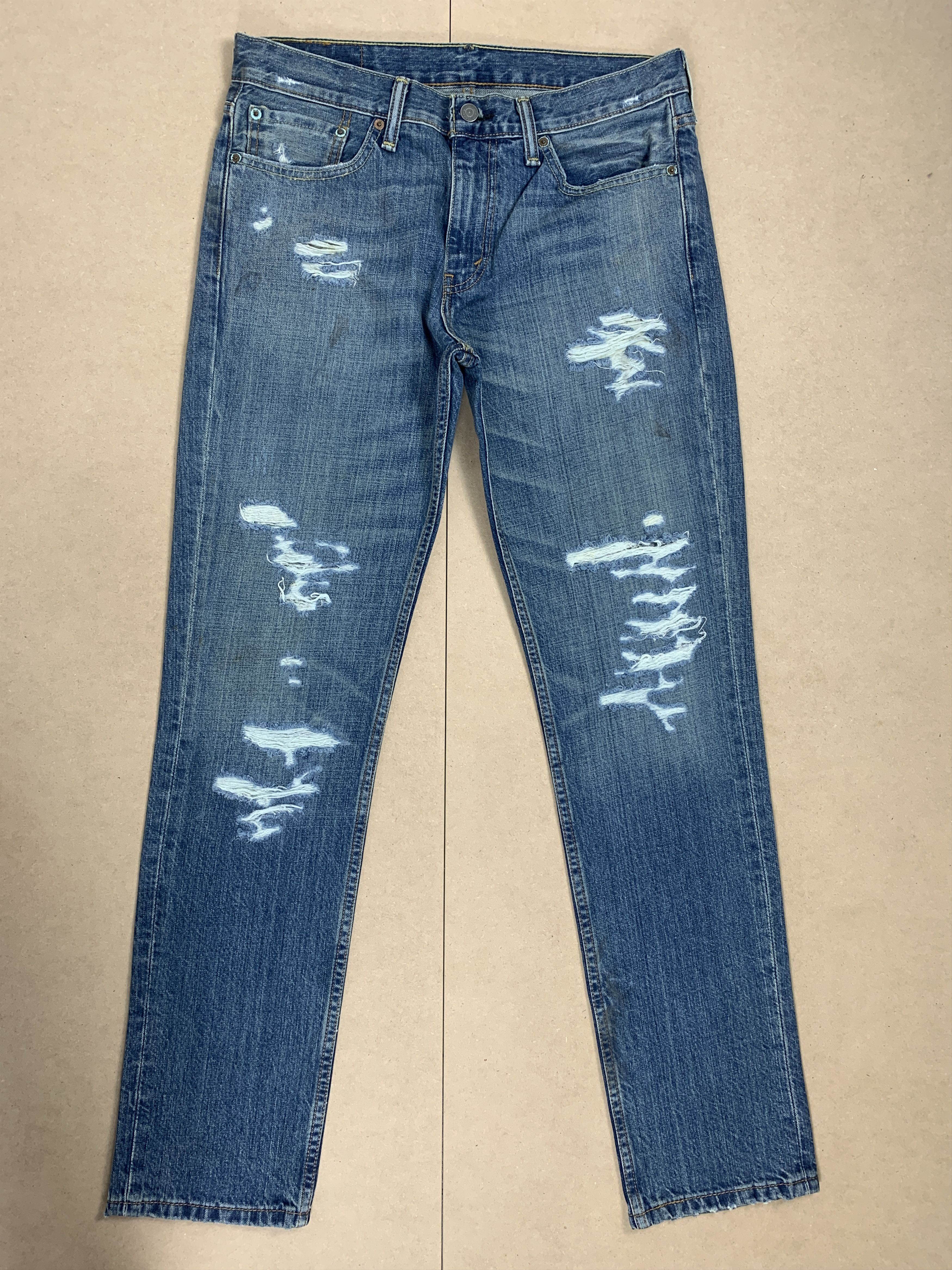 Levi's × Vintage Vintage Levis 511 Straight Cut Distressed Faded Blue Jeans Size US 34 / EU 50 - 1 Thumbnail