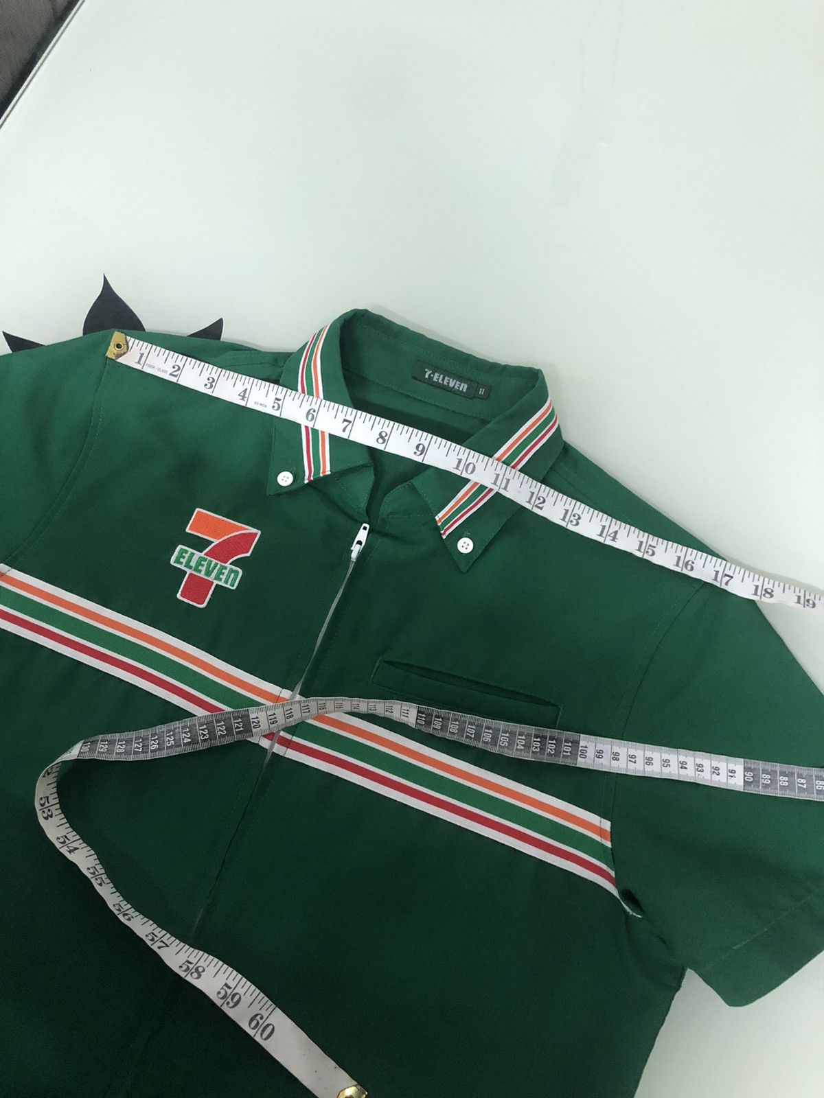 Japanese Brand Vintage 7 Eleven Apperall Short Sleeve Zipper Shirt Size US M / EU 48-50 / 2 - 18 Thumbnail