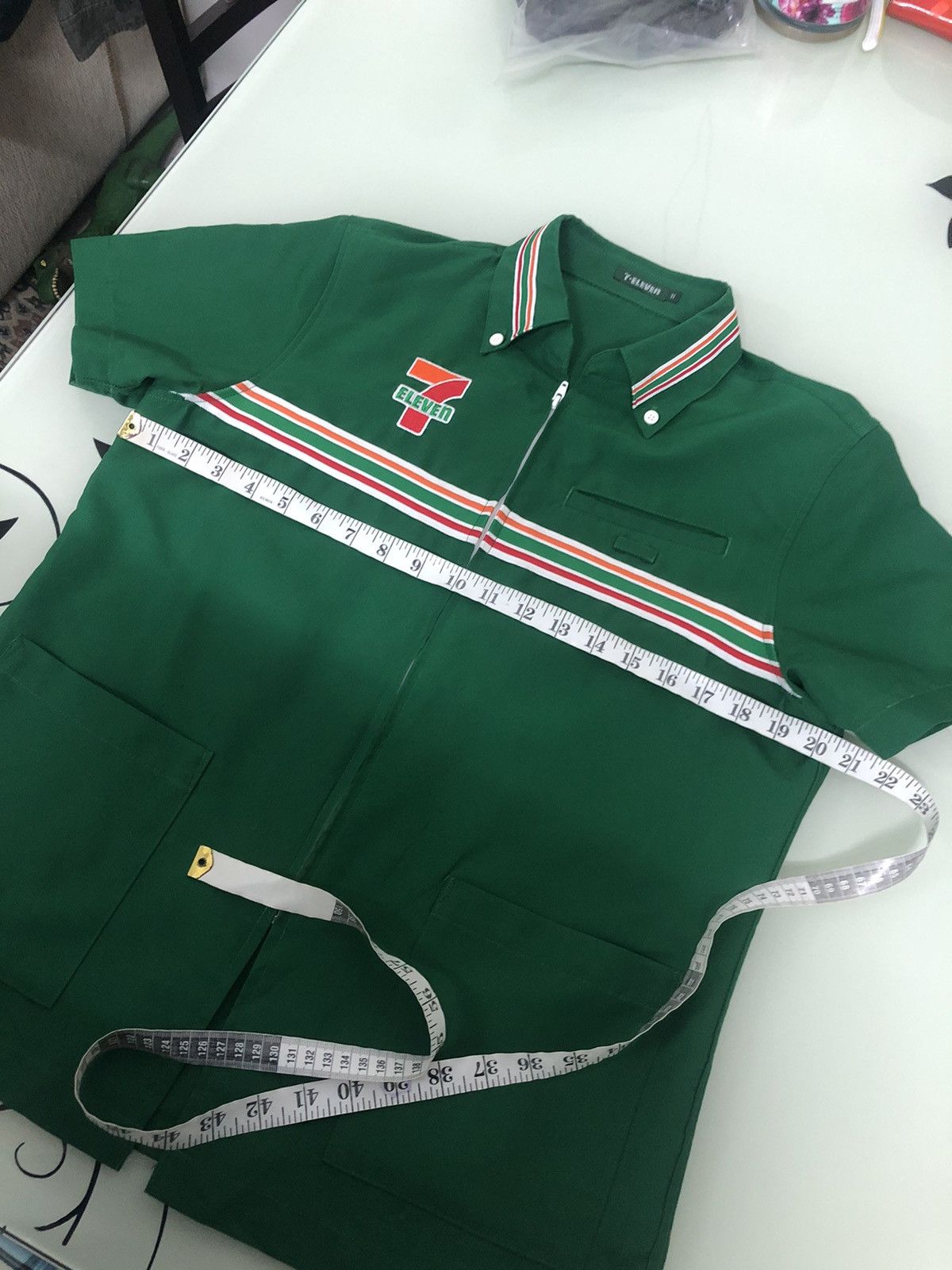 Japanese Brand Vintage 7 Eleven Apperall Short Sleeve Zipper Shirt Size US M / EU 48-50 / 2 - 16 Thumbnail