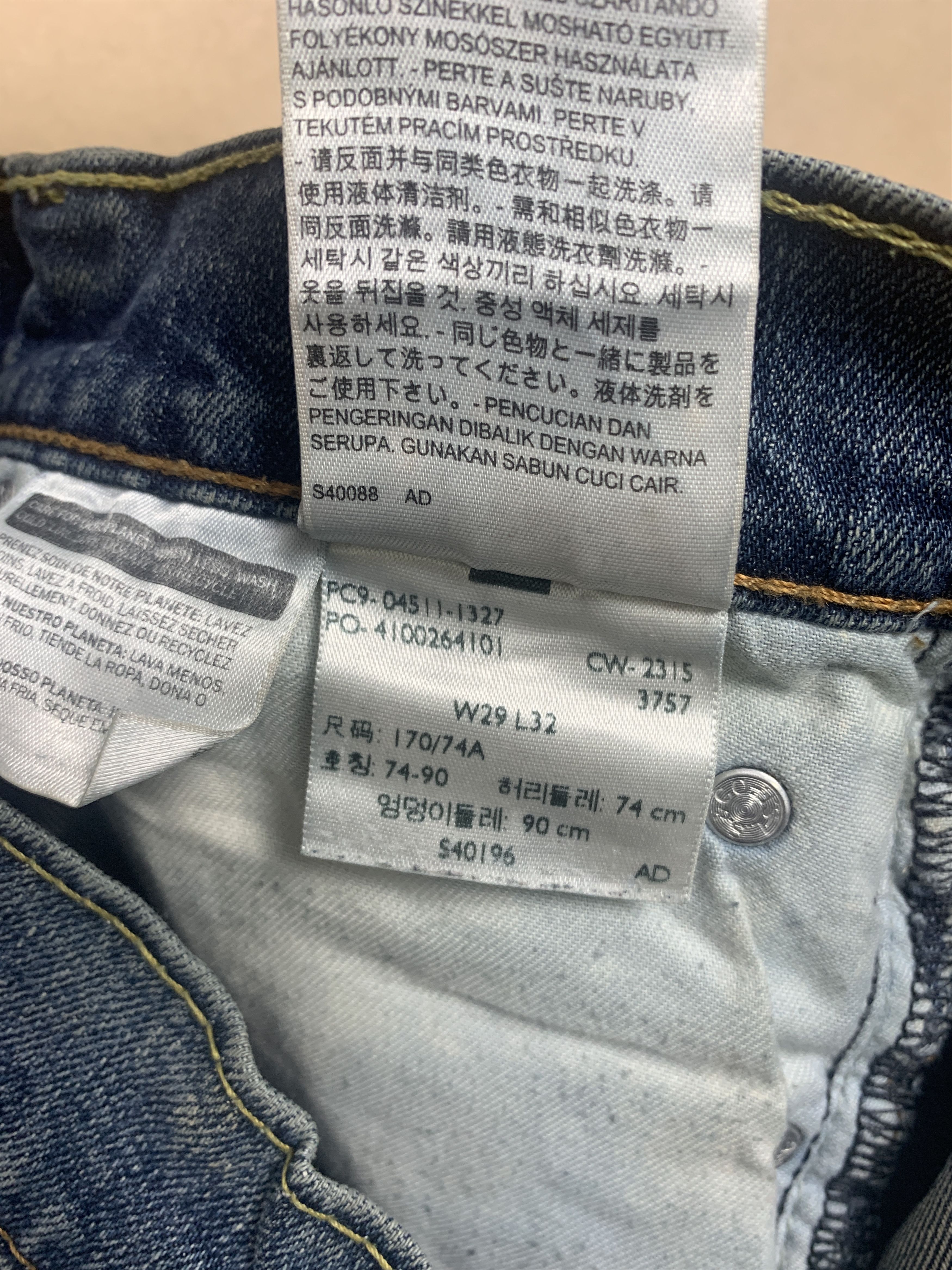 Levi's Vintage Levis 511 Slim Fit Faded Blue Jeans Size US 30 / EU 46 - 18 Thumbnail