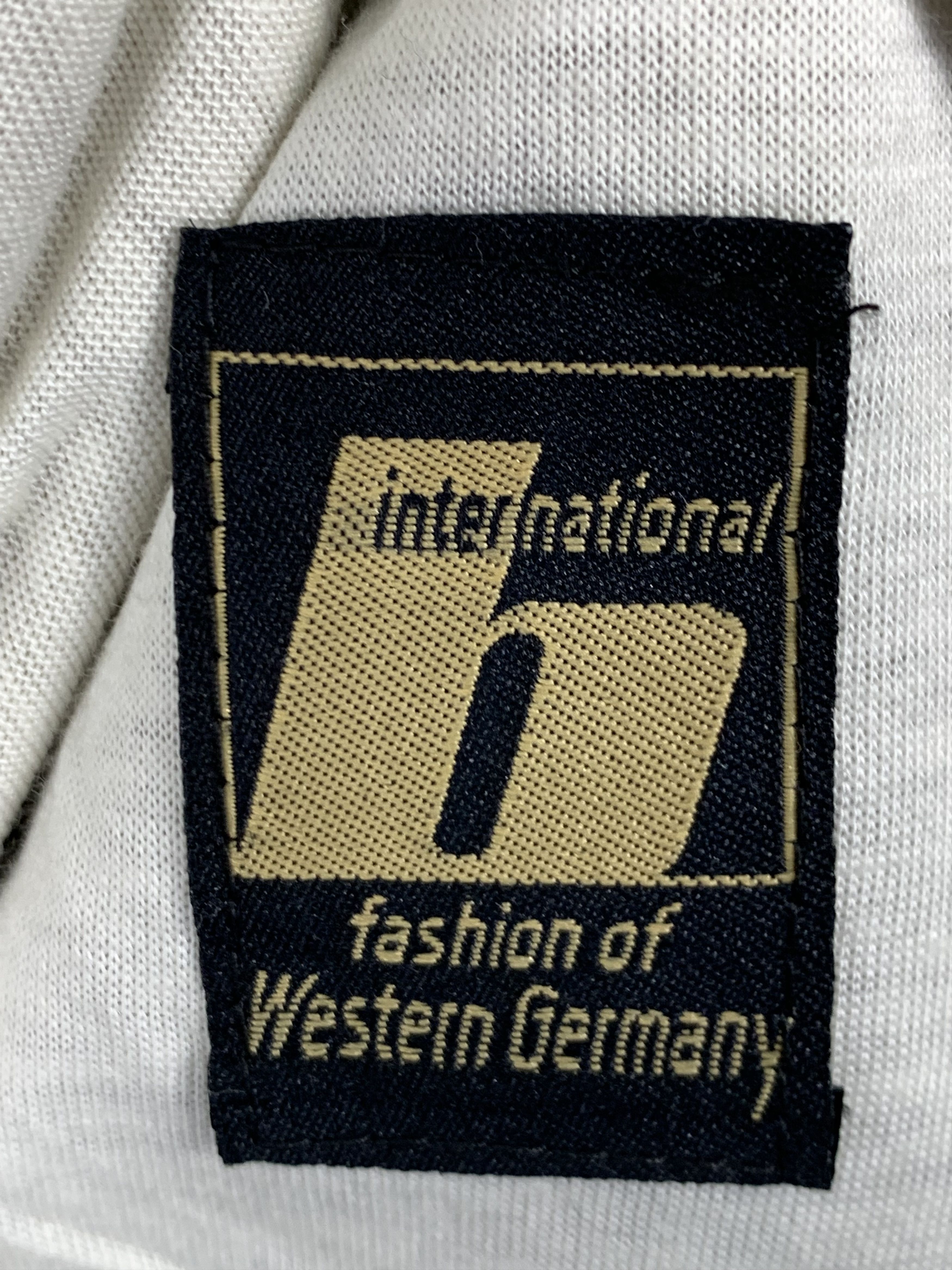 Vintage Vintage GERMAN BRAND Multi Pocket Khaki Jacket J0544 Size US S / EU 44-46 / 1 - 15 Thumbnail