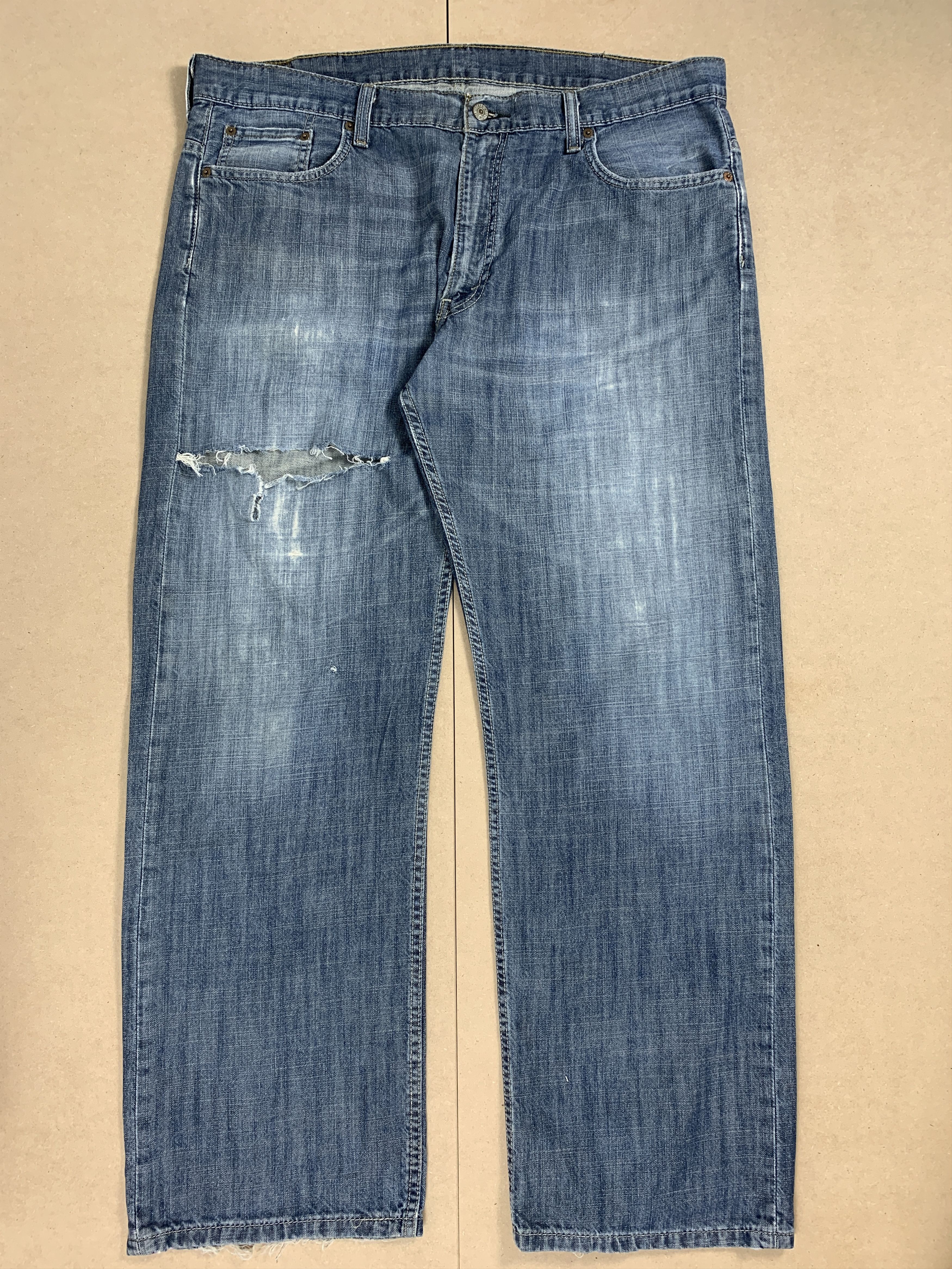 Levi's Vintage LEVIS 569 Distress Straight Cut Jeans Size US 42 / EU 58 - 1 Thumbnail