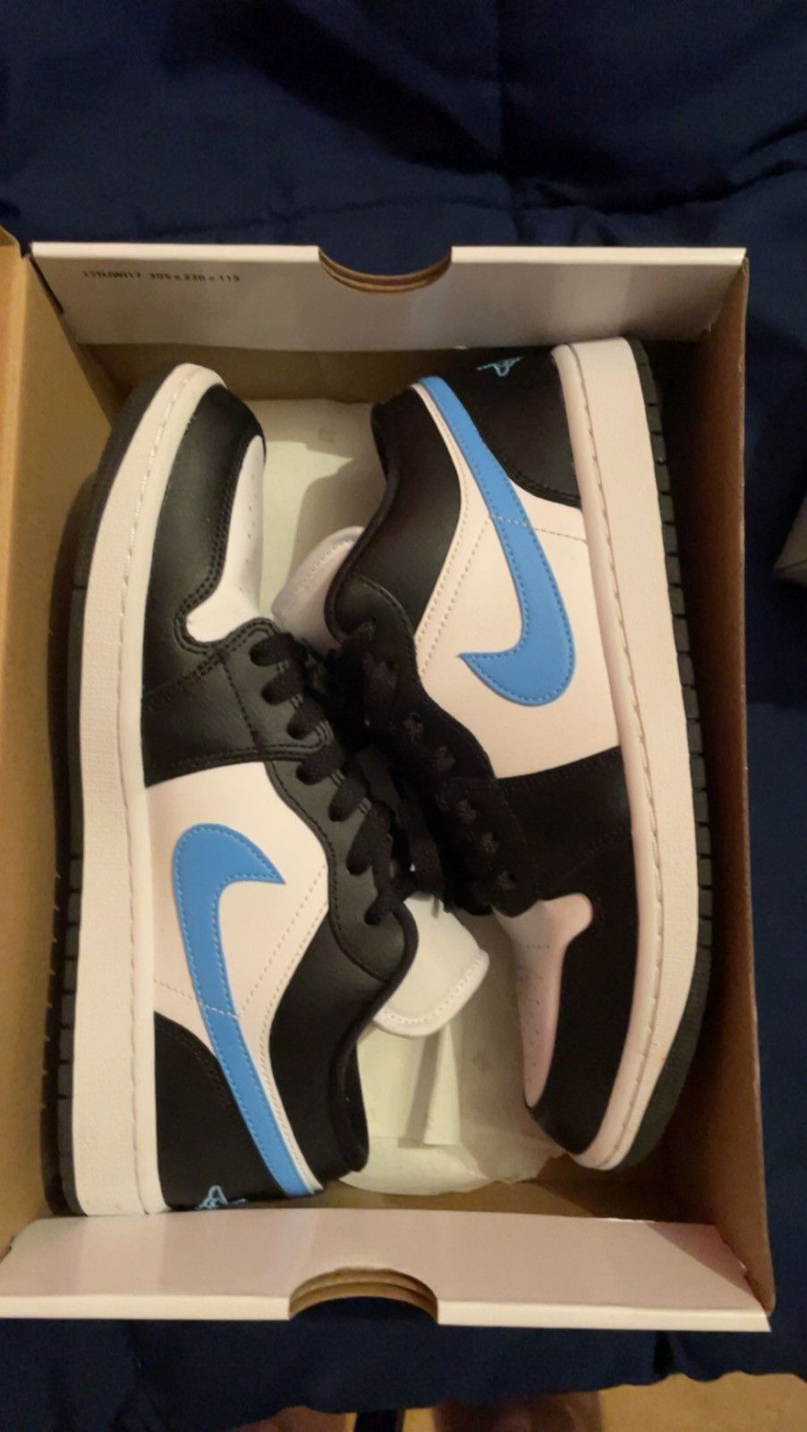 Jordan Brand × Nike Jordan 1 low “Black University Blue” Size US 9 / EU 42 - 3 Thumbnail