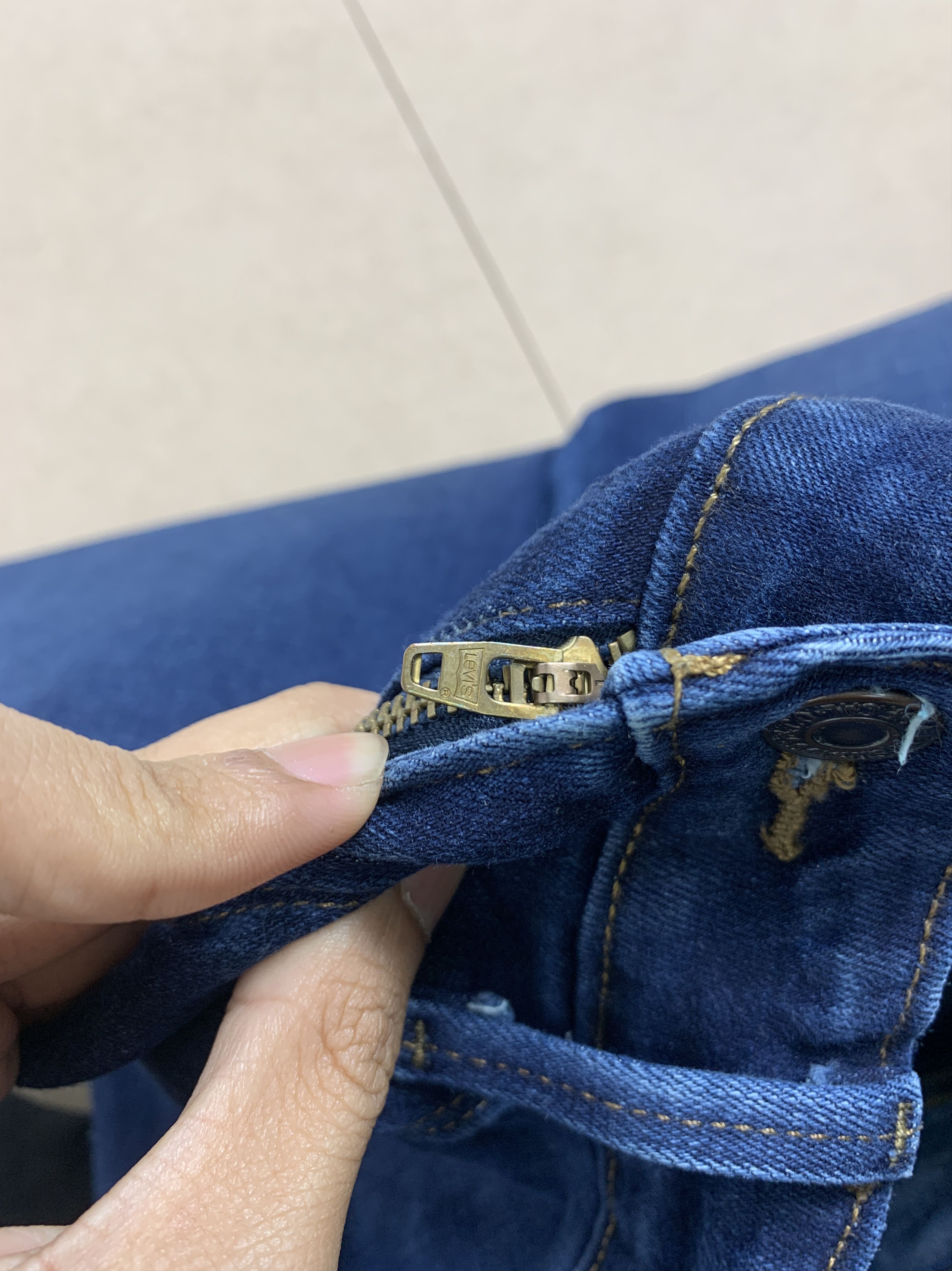 Levi's Vintage Levis 575 Skinny Distressed Blue Jeans Size 28" / US 6 / IT 42 - 24 Thumbnail