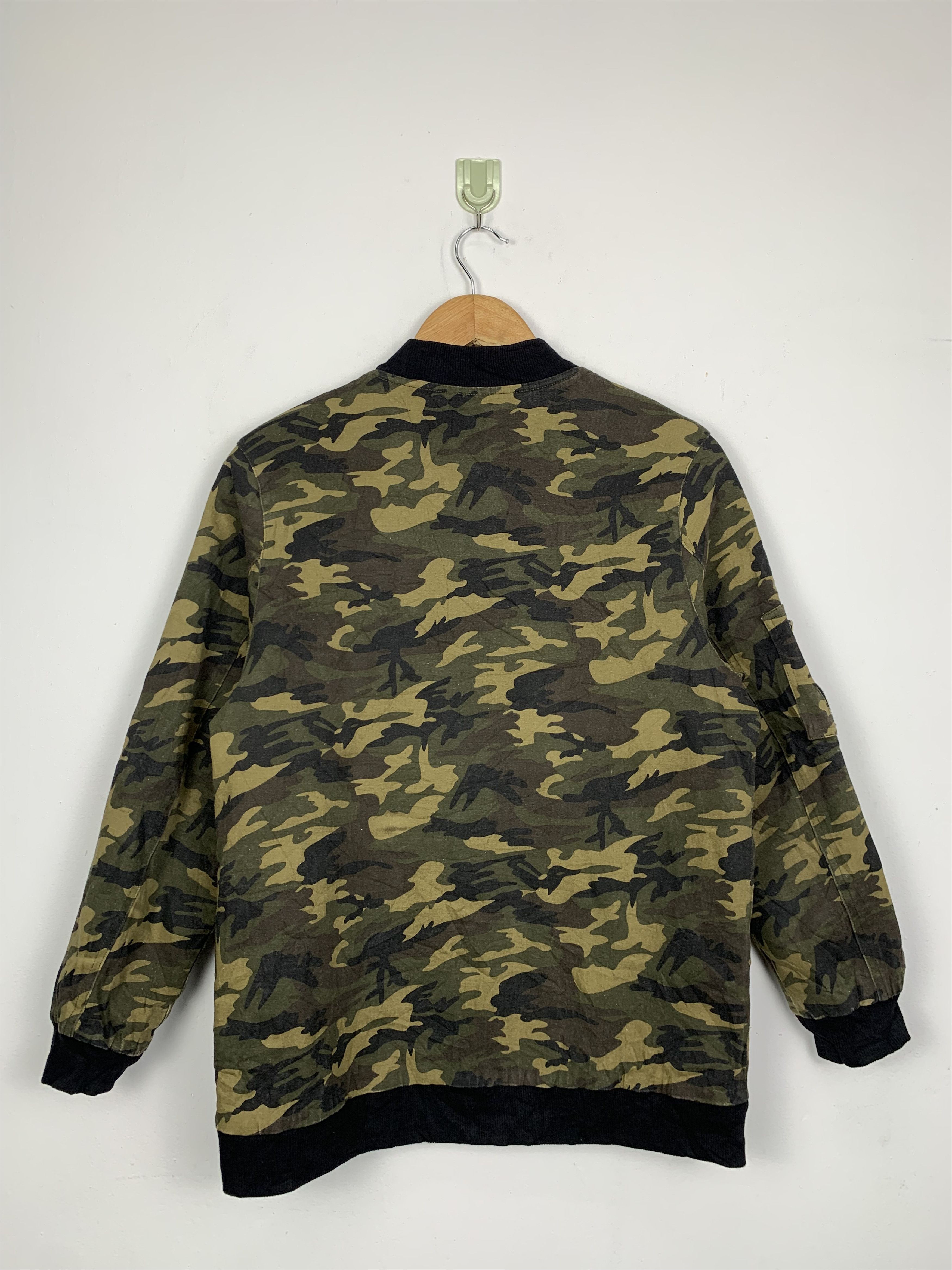 Japanese Brand Vintage Spinns Camouflage Zip Up Military Jacket J0590 Size US XS / EU 42 / 0 - 7 Thumbnail