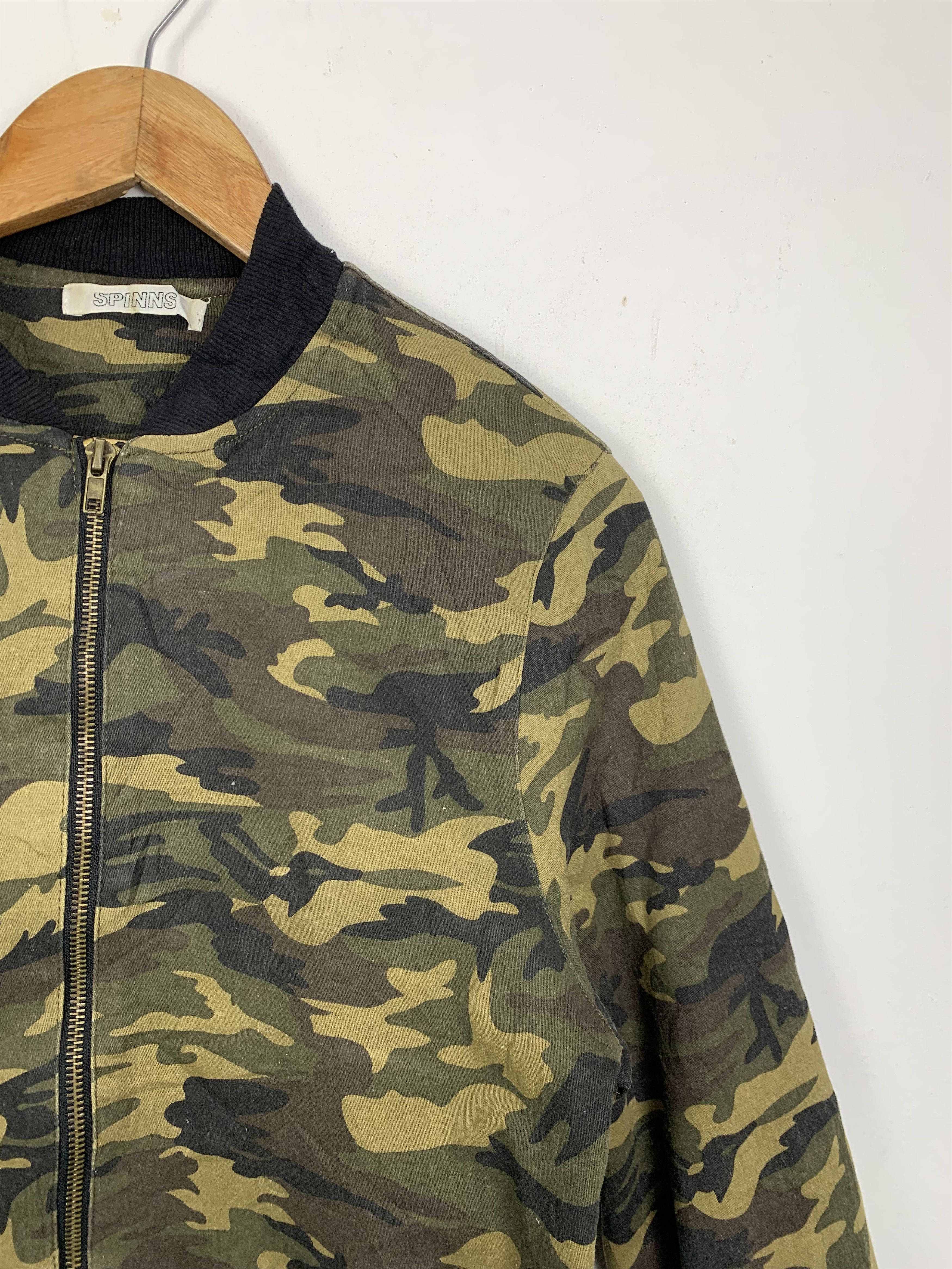 Japanese Brand Vintage Spinns Camouflage Zip Up Military Jacket J0590 Size US XS / EU 42 / 0 - 3 Thumbnail