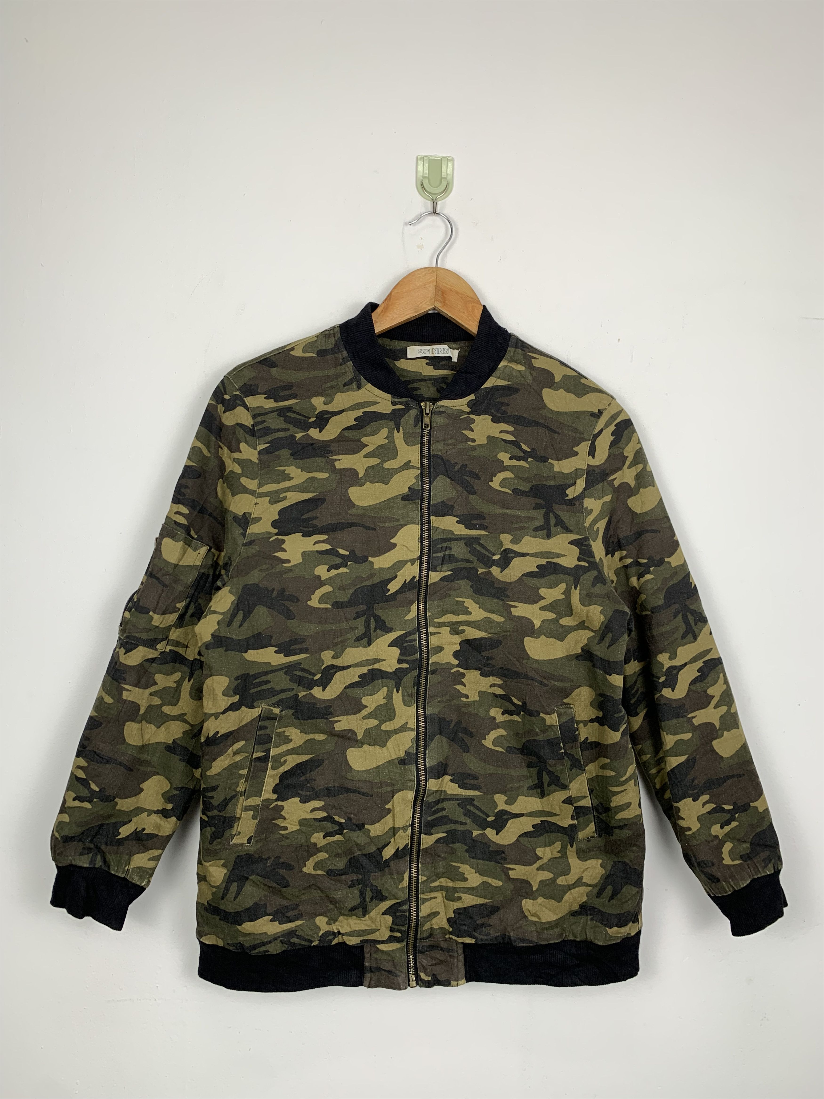 Japanese Brand Vintage Spinns Camouflage Zip Up Military Jacket J0590 Size US XS / EU 42 / 0 - 1 Thumbnail