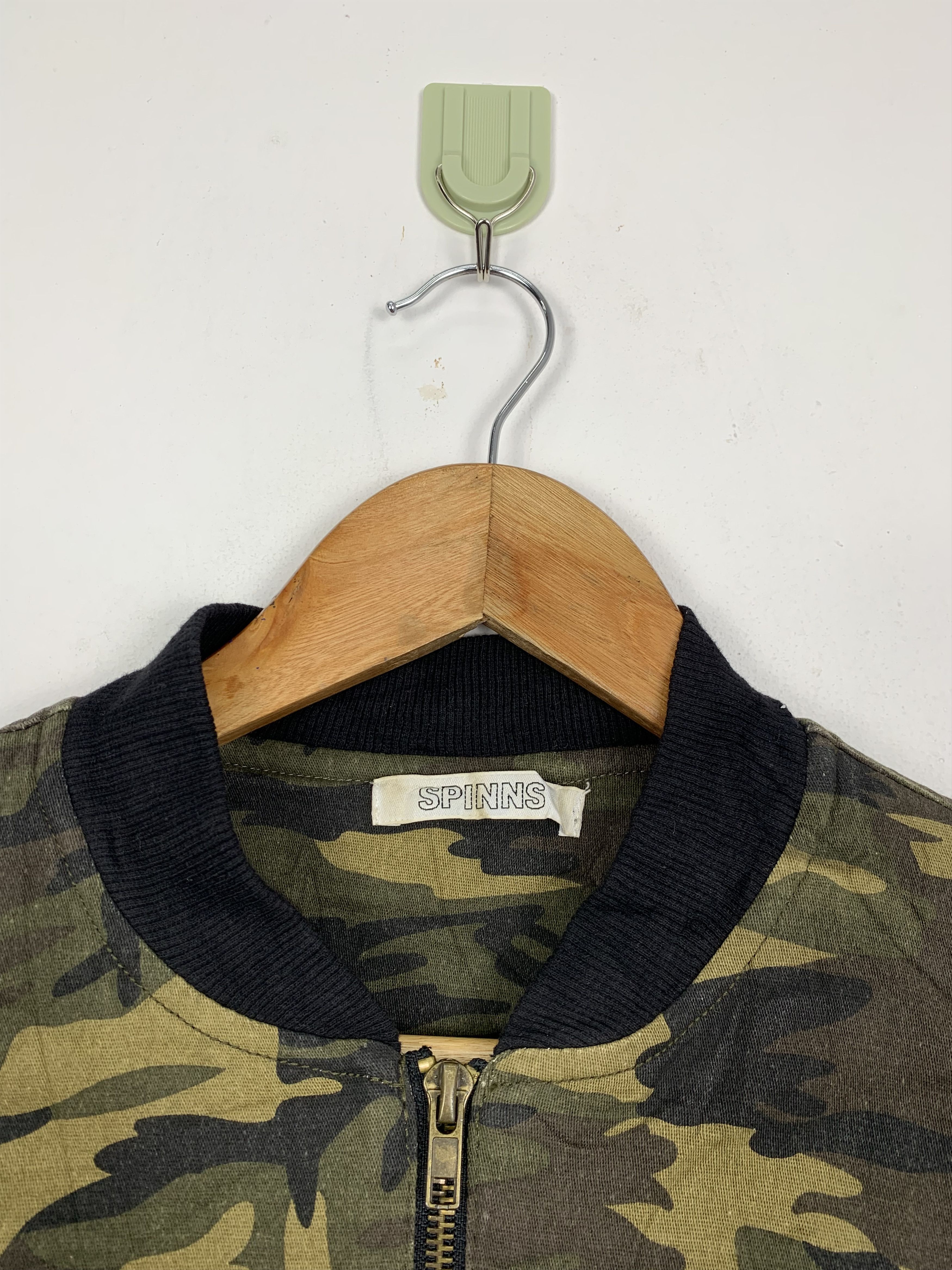 Japanese Brand Vintage Spinns Camouflage Zip Up Military Jacket J0590 Size US XS / EU 42 / 0 - 5 Thumbnail