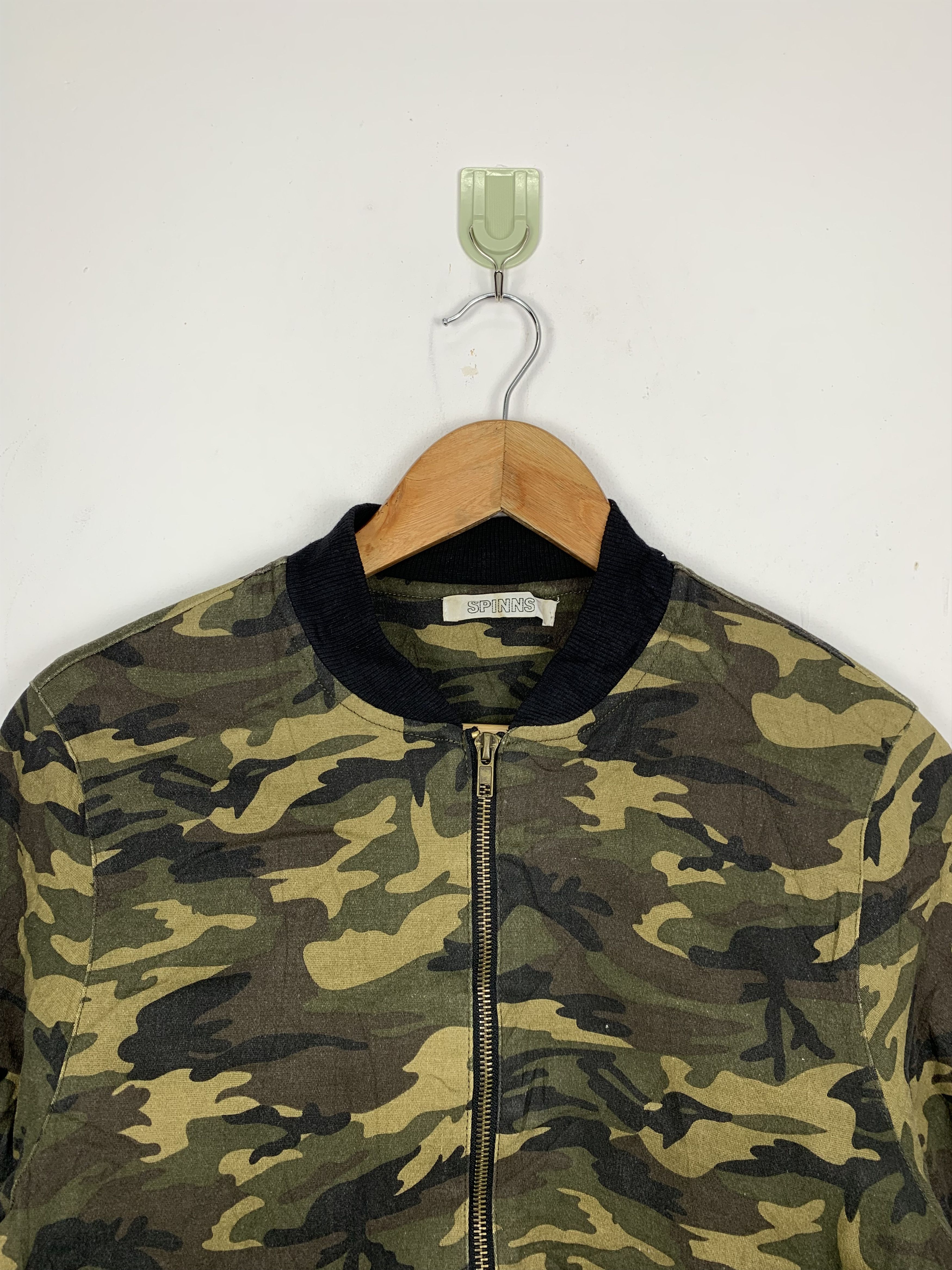 Japanese Brand Vintage Spinns Camouflage Zip Up Military Jacket J0590 Size US XS / EU 42 / 0 - 2 Thumbnail