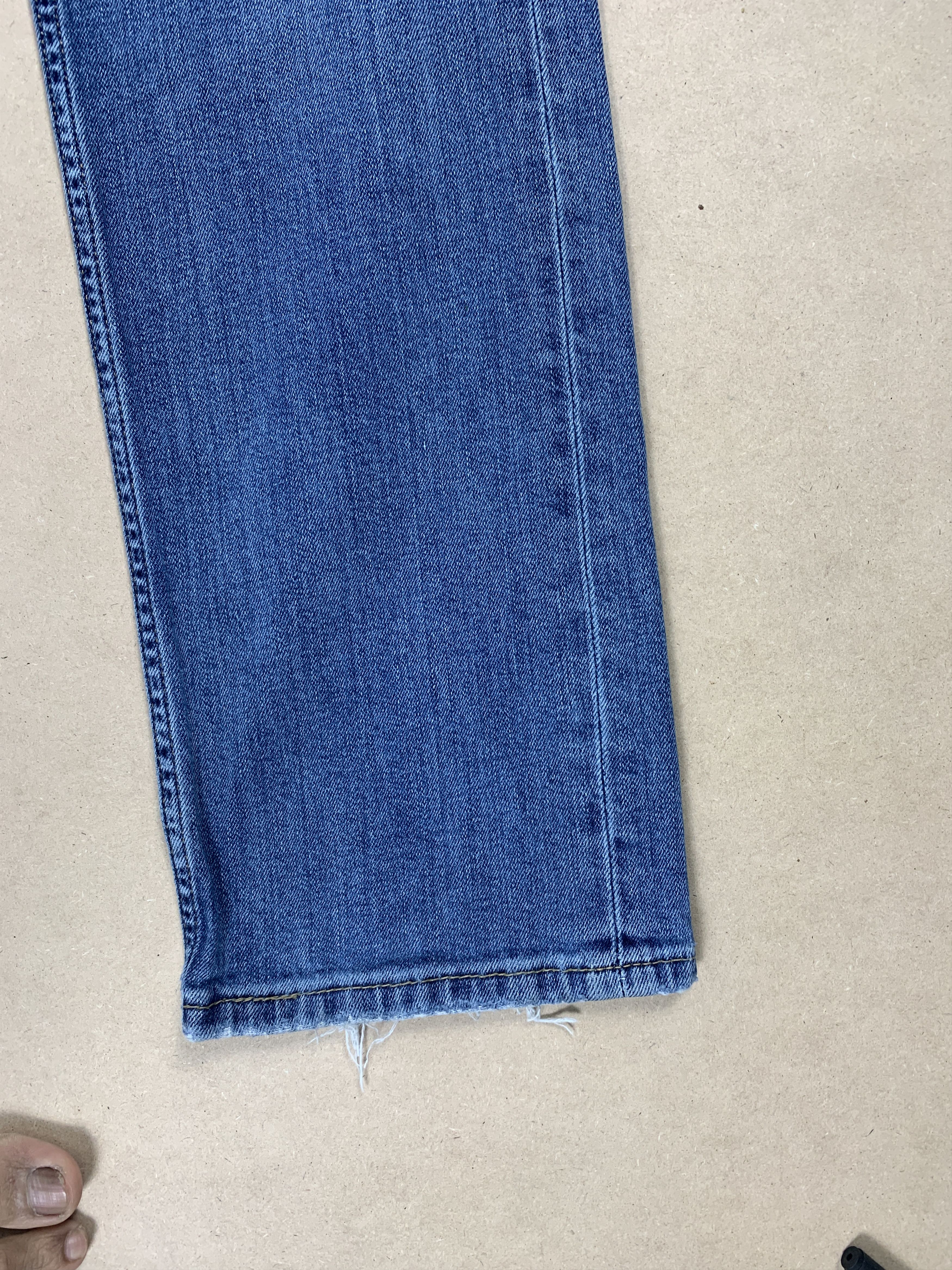 Levi's × Vintage Vintage Levis 513 Straight Cut Distressed Jeans P0176 Size US 32 / EU 48 - 4 Thumbnail
