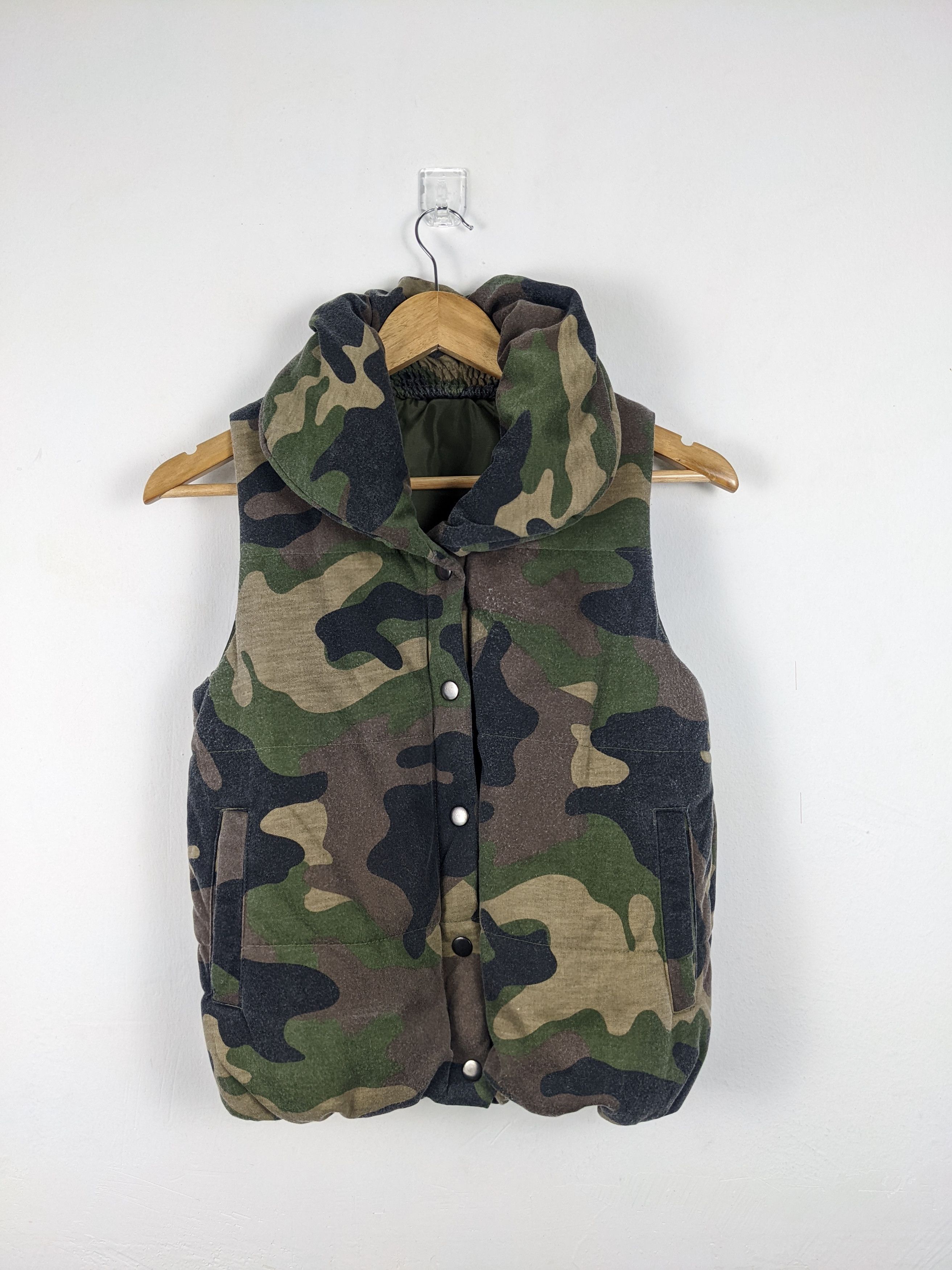 Japanese Brand Vintage Army Camouflage Vest Size US M / EU 48-50 / 2 - 1 Thumbnail