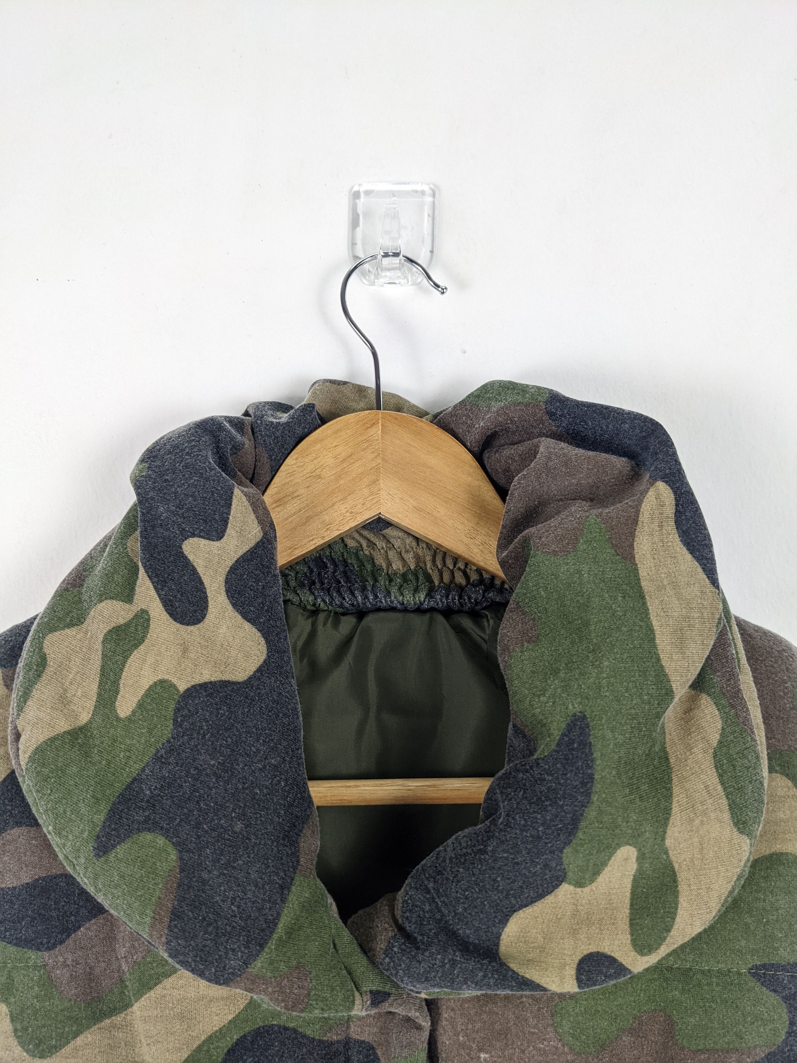 Japanese Brand Vintage Army Camouflage Vest Size US M / EU 48-50 / 2 - 4 Thumbnail